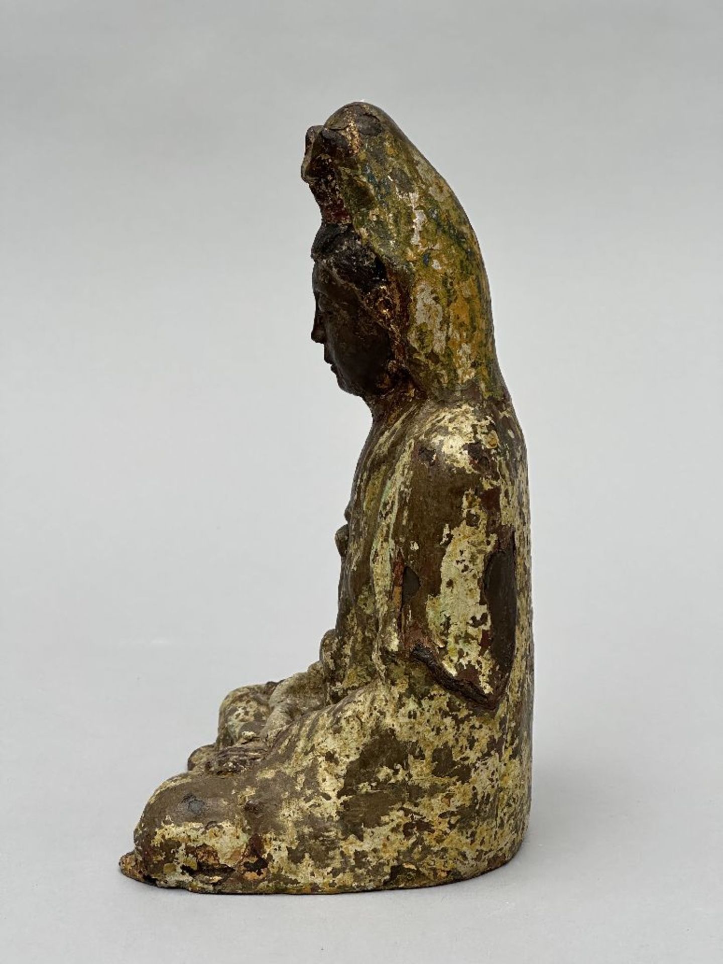 Chinese bronze statue 'Guanyin', Ming Dynasty - Image 4 of 6