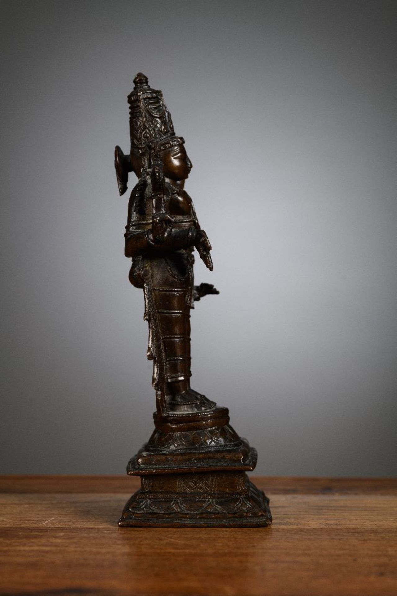 Indian statue in bronze 'Vishnu', 17th - 18th century - Image 5 of 9