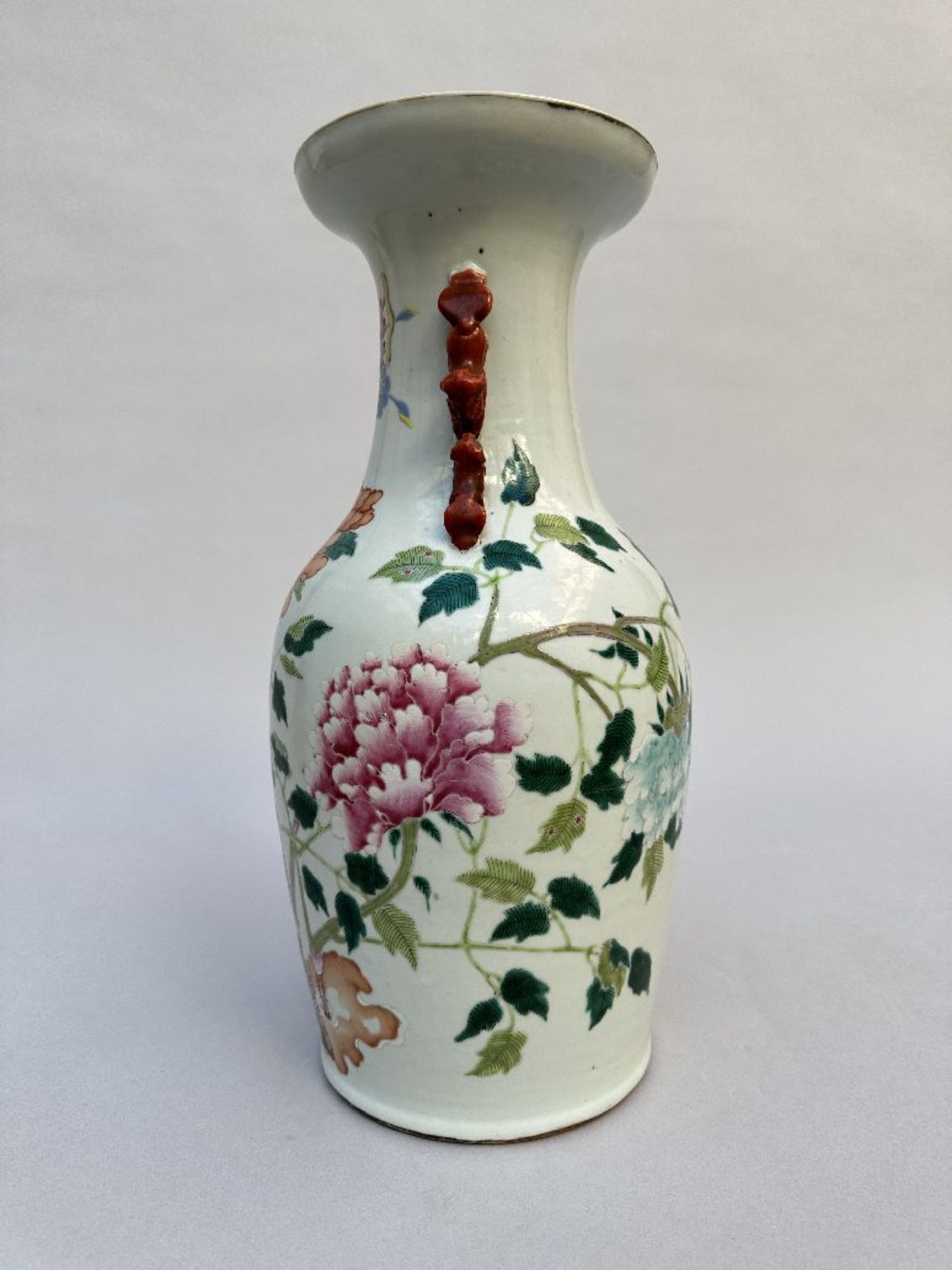 Chinese vase decorated with flowers, 19th century (*) - Image 2 of 8