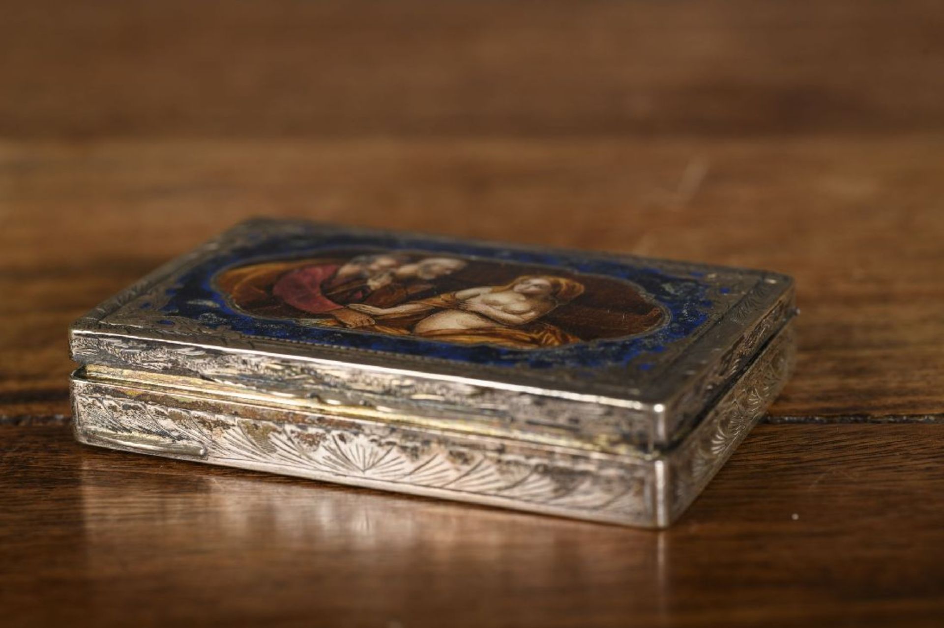 Silver box with painted lapis lazuli 'Susanna and the elders' - Image 2 of 5