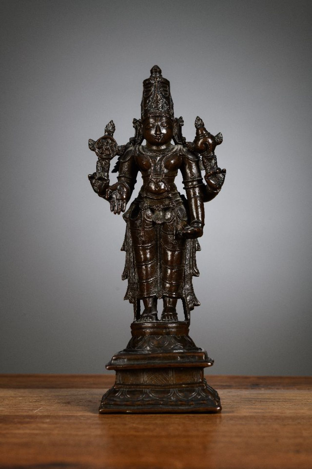 Indian statue in bronze 'Vishnu', 17th - 18th century - Image 2 of 9