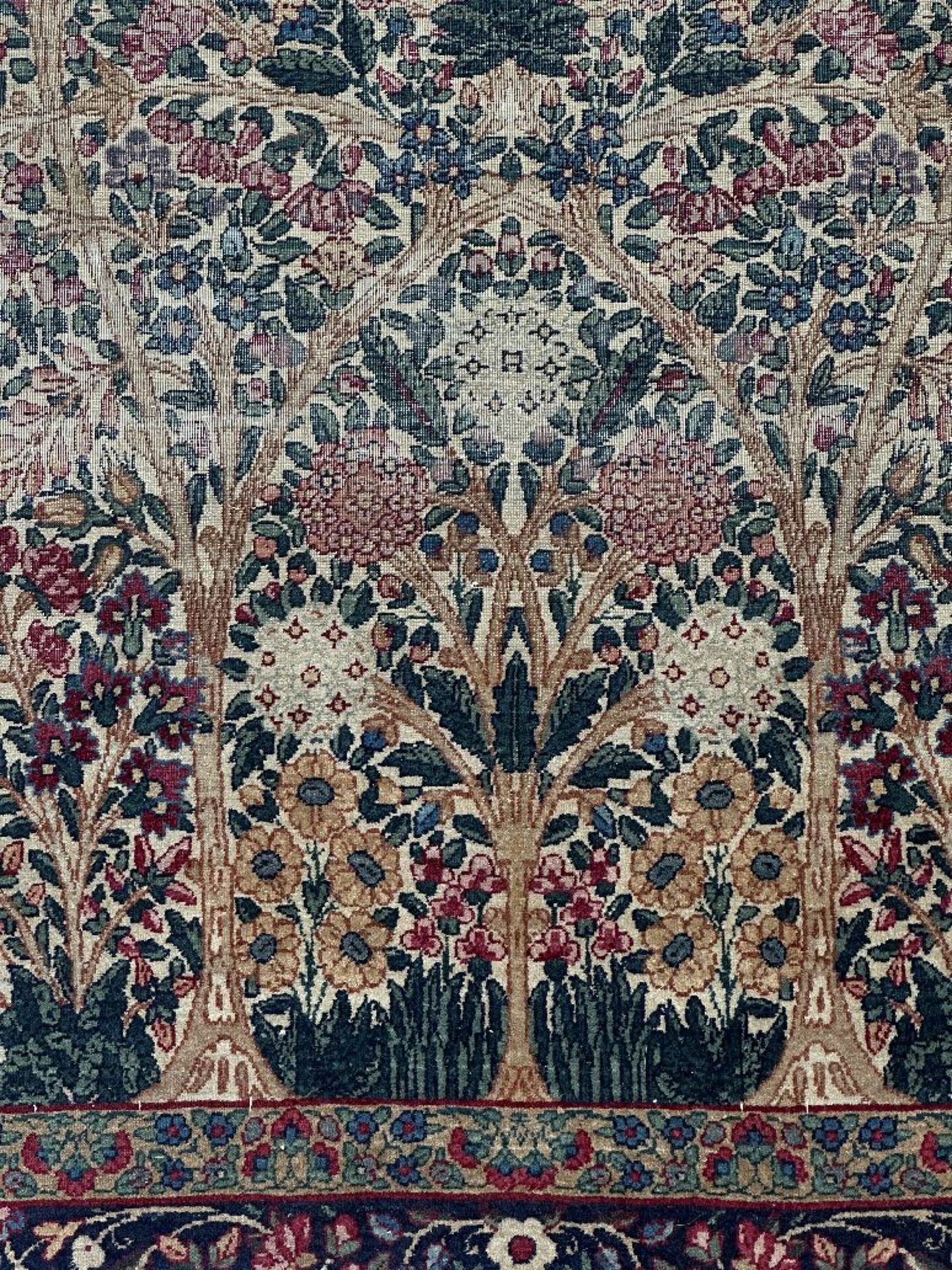 Persian carpet 'tree of life' (*) - Image 3 of 5
