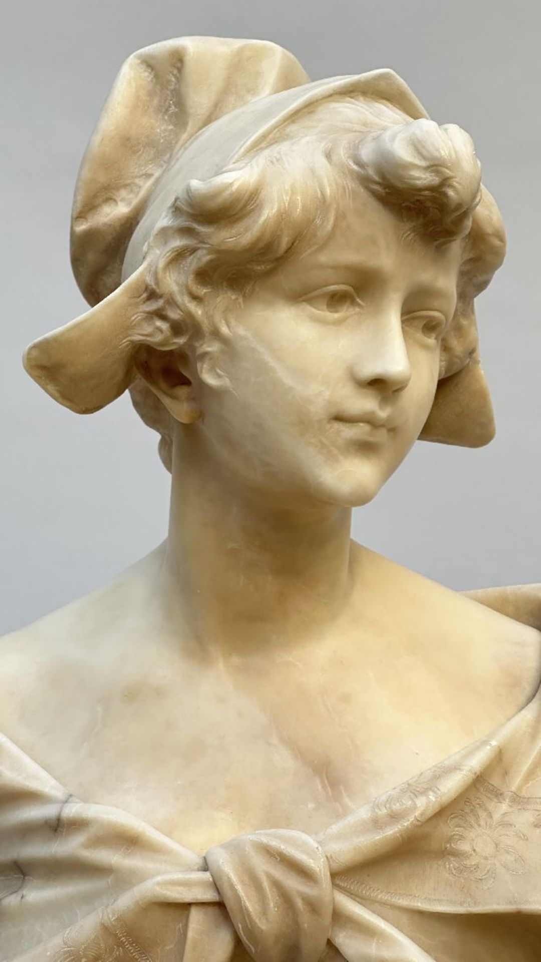 Galileo Pochini: sculpture in alabaster 'bust of a young girl' - Image 3 of 5