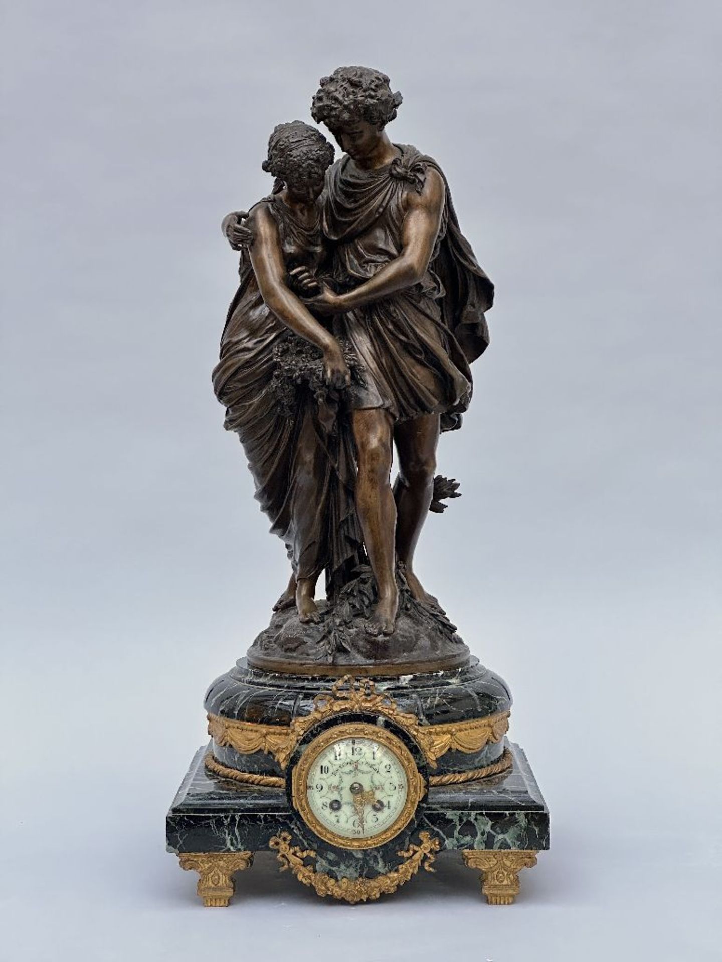 Mathurin Moreau: clock with bronze statue 'couple'