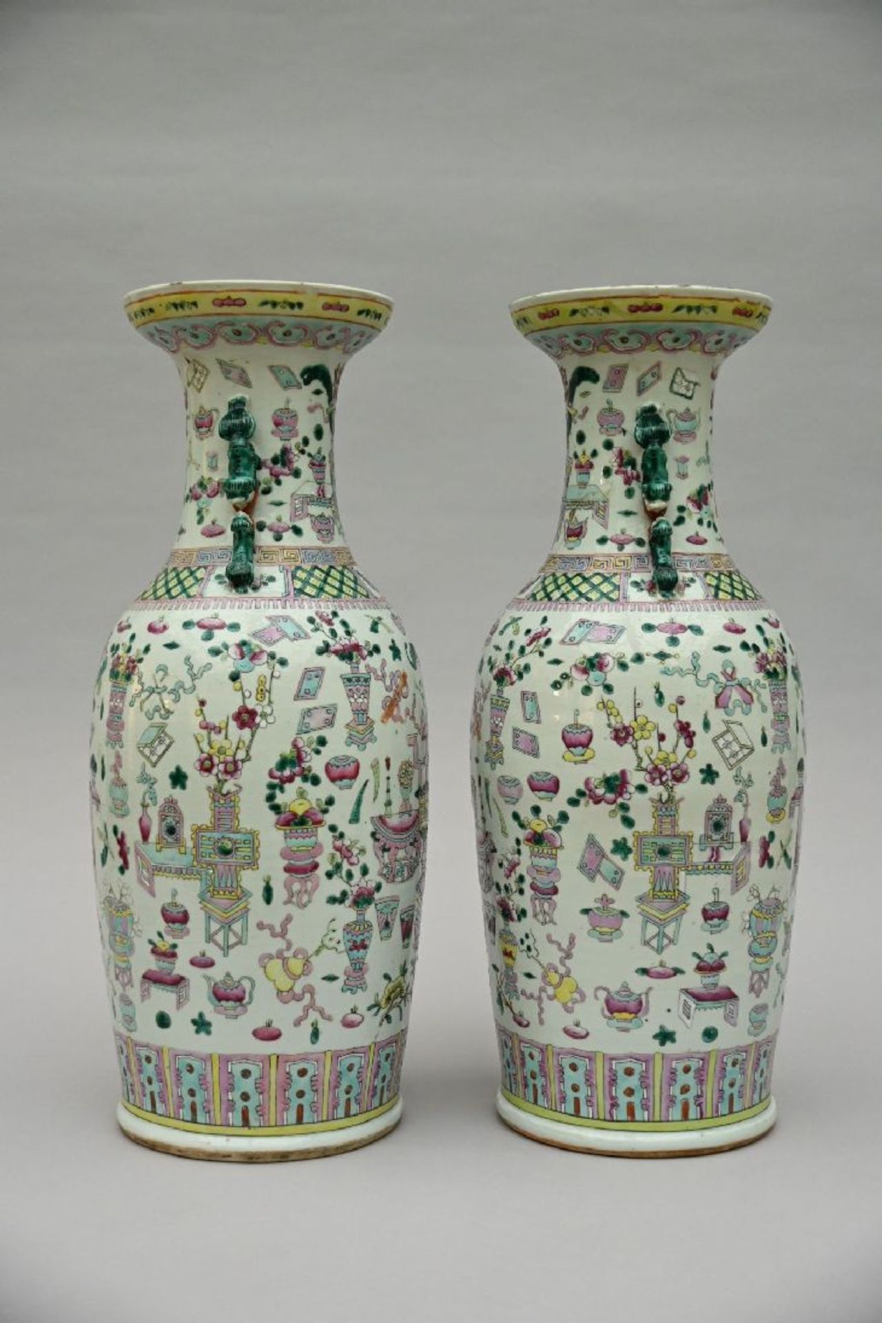 A pair of Chinese famille rose vases 'antiquities' (*) - Image 2 of 6