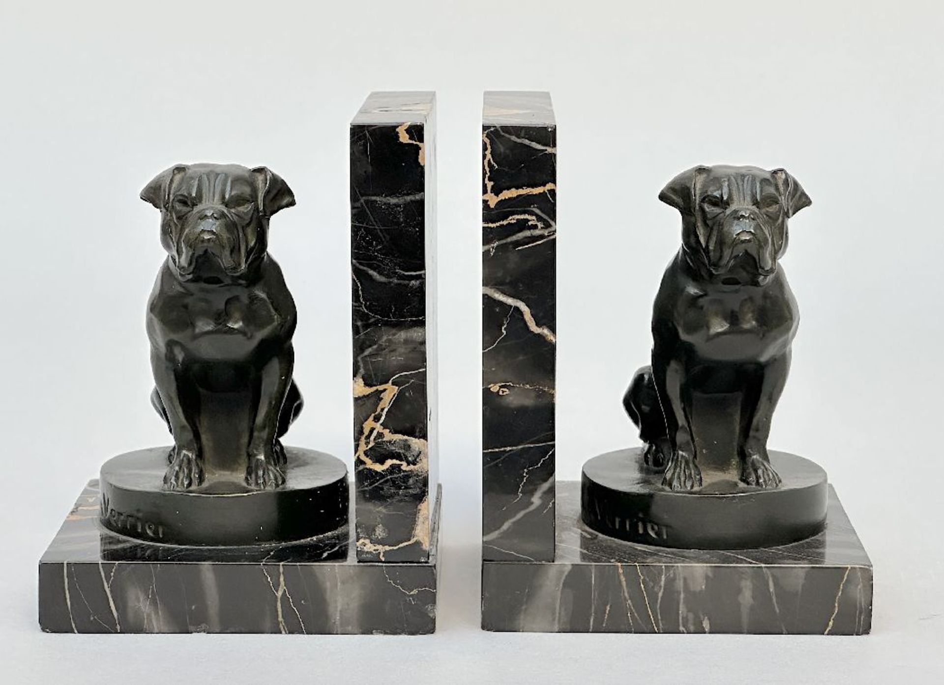 Lot: Max Le Verrier: pair of bookends and Art deco clock in onyx and zamac 'owls' - Bild 2 aus 7