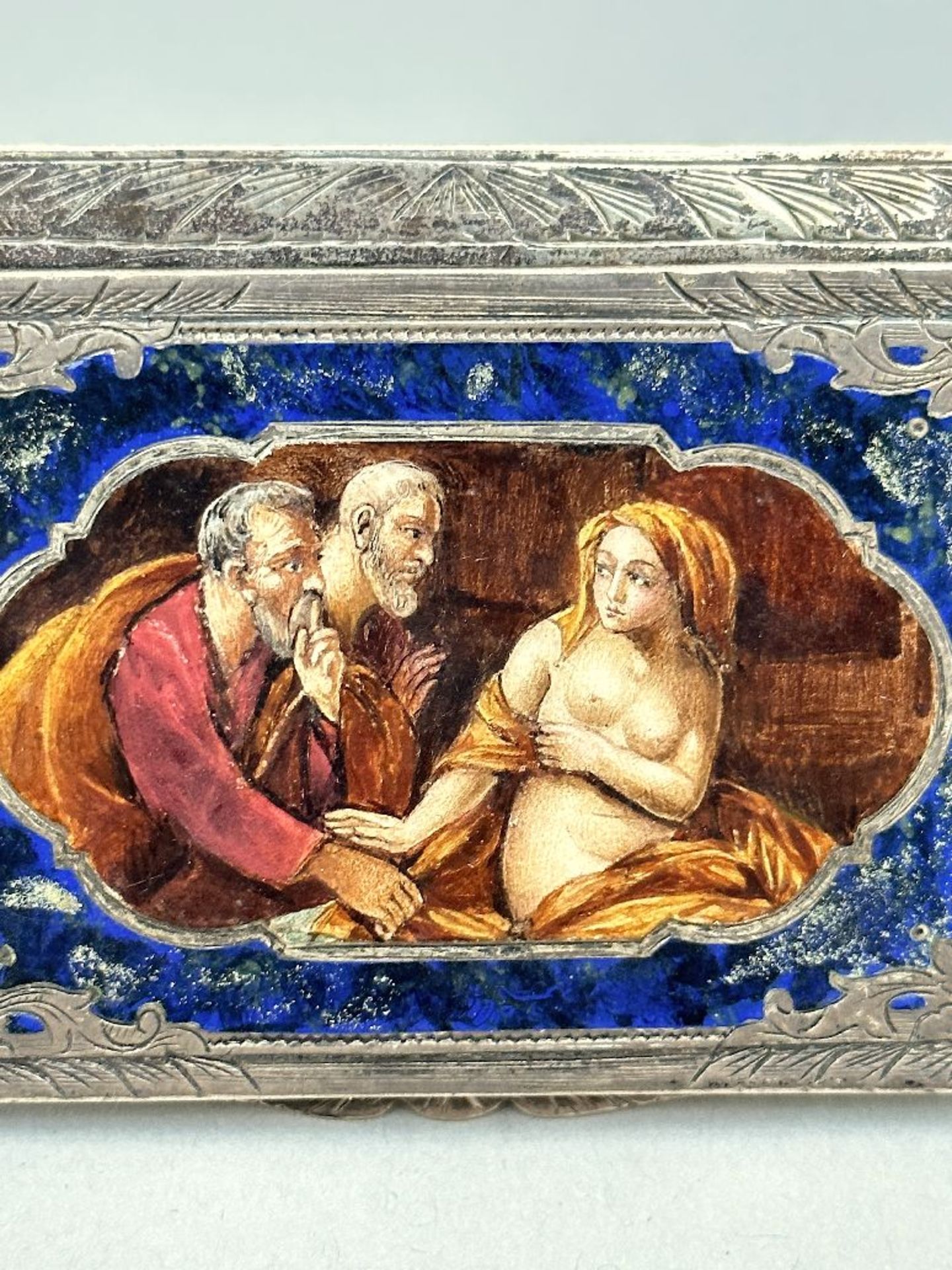 Silver box with painted lapis lazuli 'Susanna and the elders' - Image 4 of 5