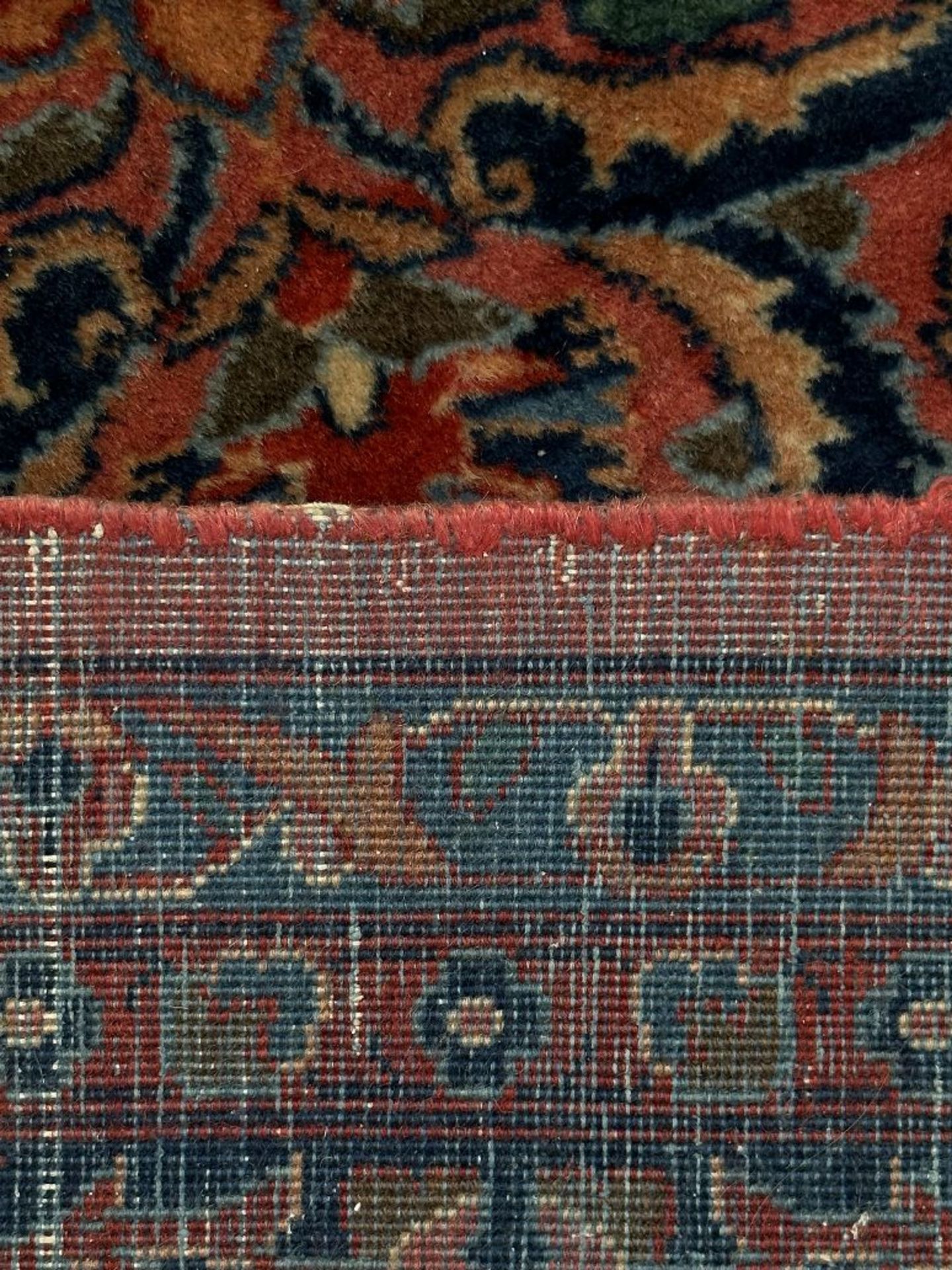Persian rug with floral decoration on a red background - Image 4 of 4