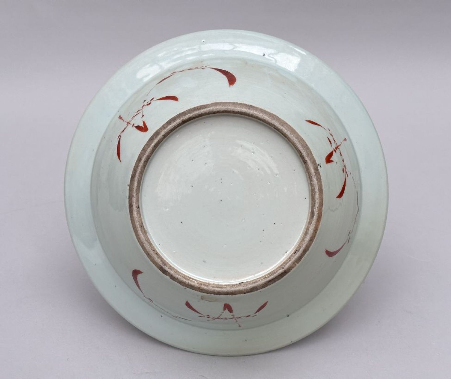 A Chinese famille rose porcelain basin ‘butterflies' - Image 5 of 5