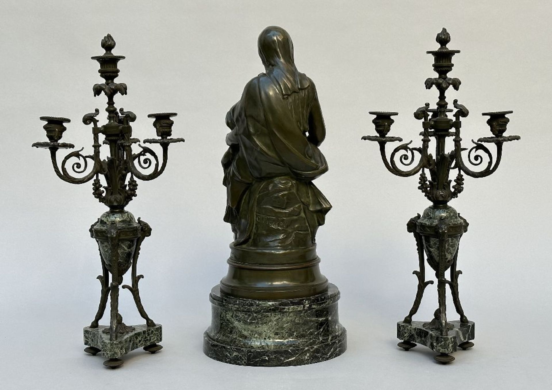 Gustave Pickery: three-piece bronze set 'Madonna with child' - Image 2 of 6