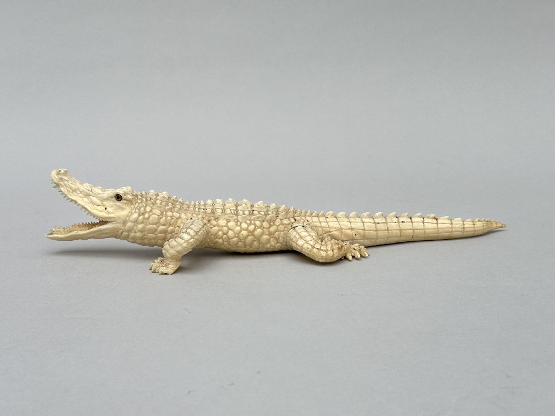 A Japanese okimono 'crocodile', Meiji period - Image 5 of 9