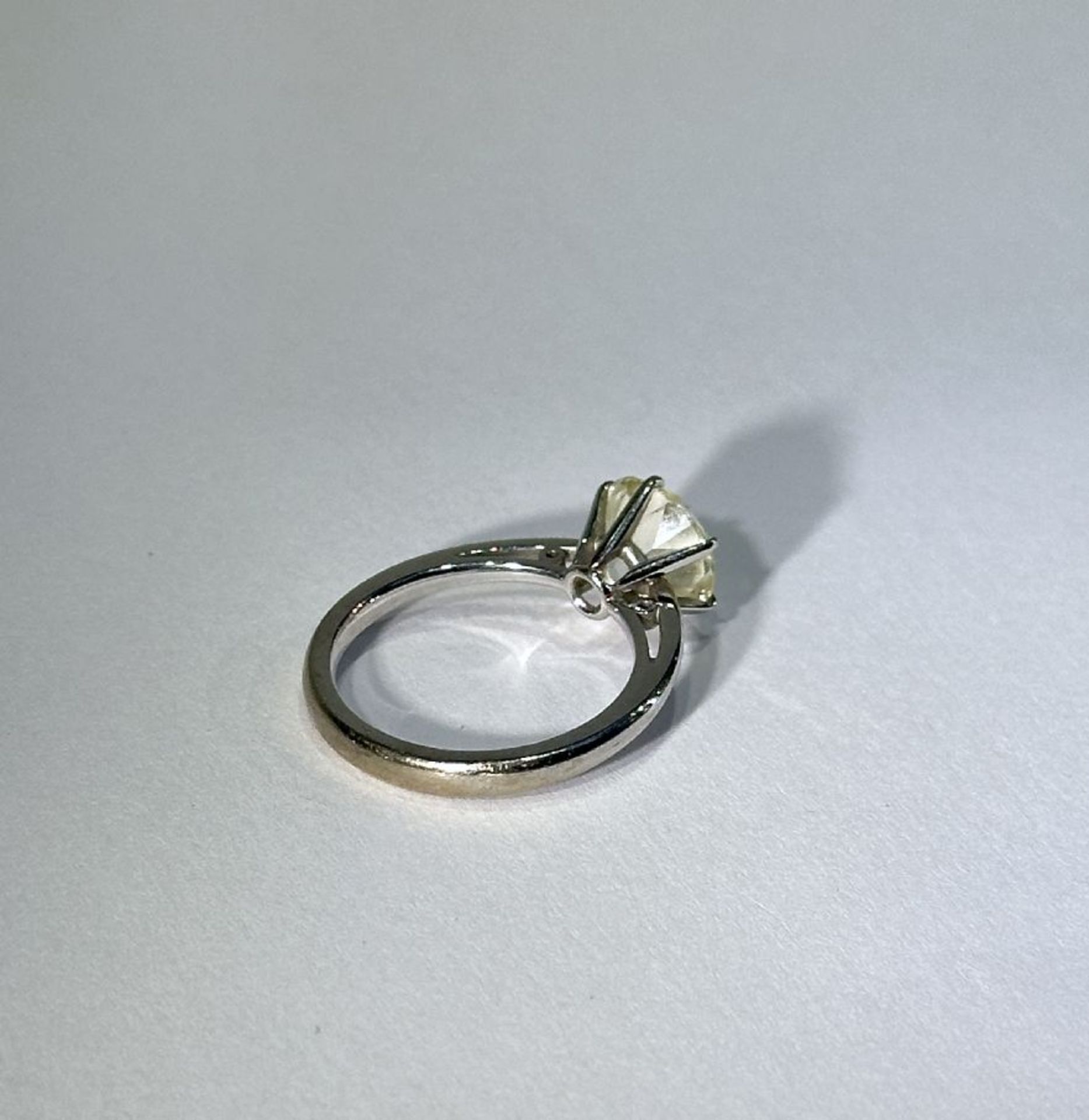 Ring in white gold (new frame) with diamond of approximately 2.5ct (old cut) - Image 7 of 8