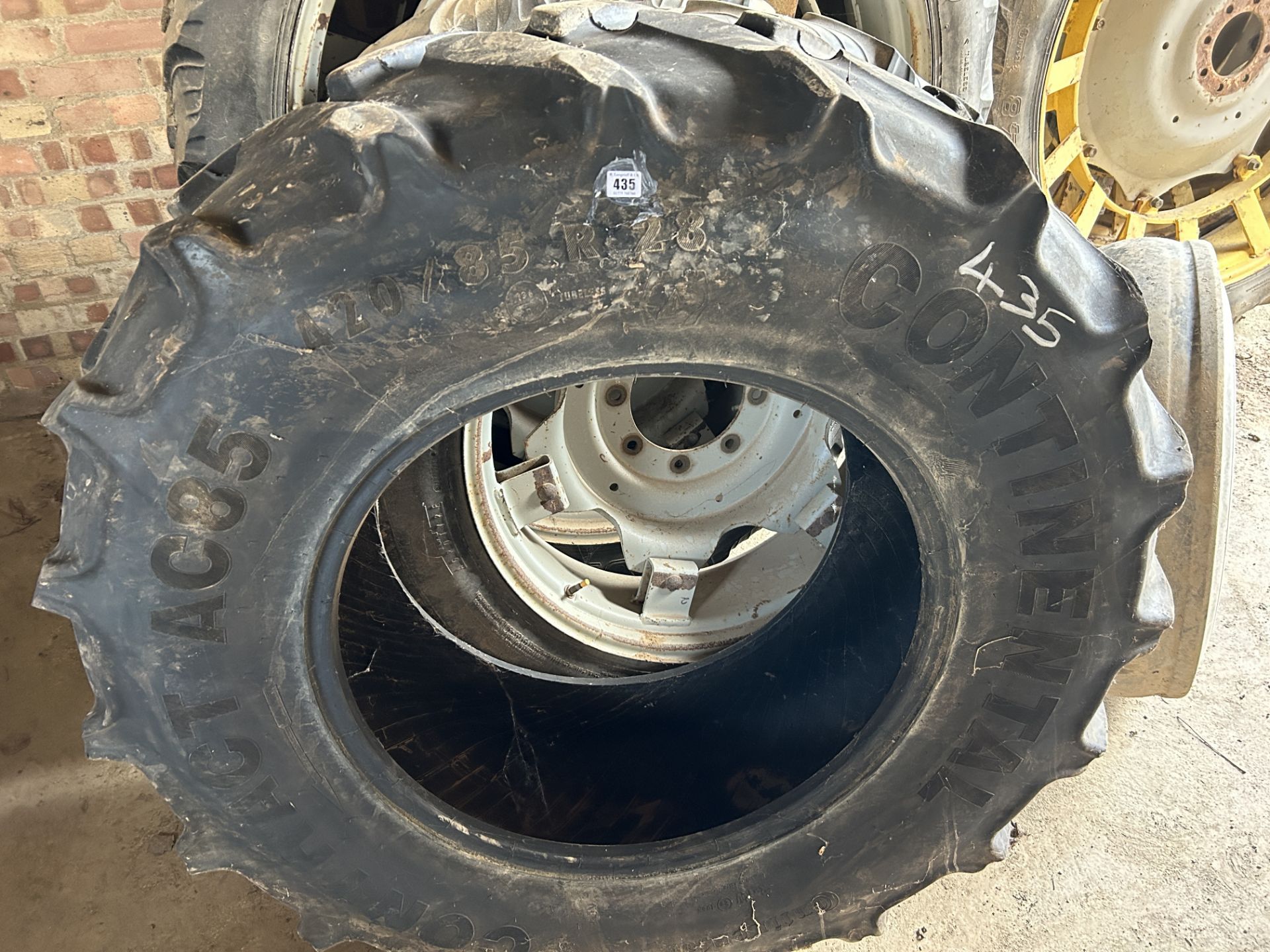 CONTINENTAL single tyre 420/85 R28 