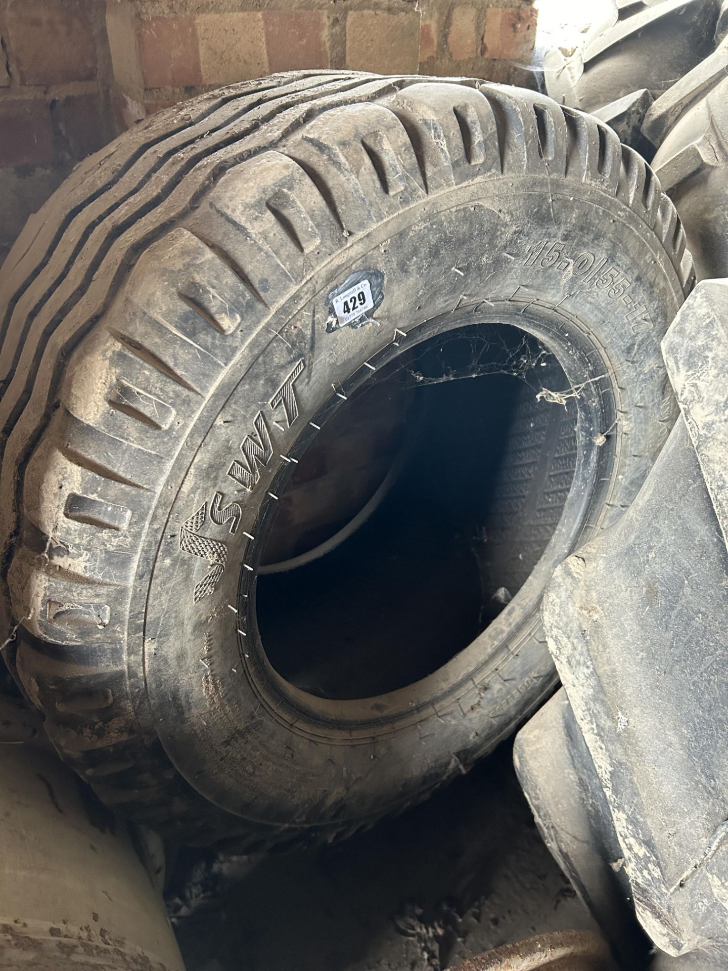 Tyre 15/5.5 – 17 