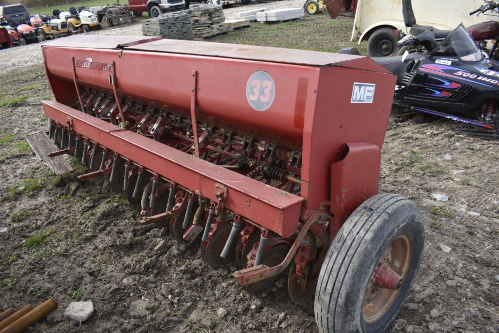 Massey Ferguson 33 Grain Drill - Bild 3 aus 7