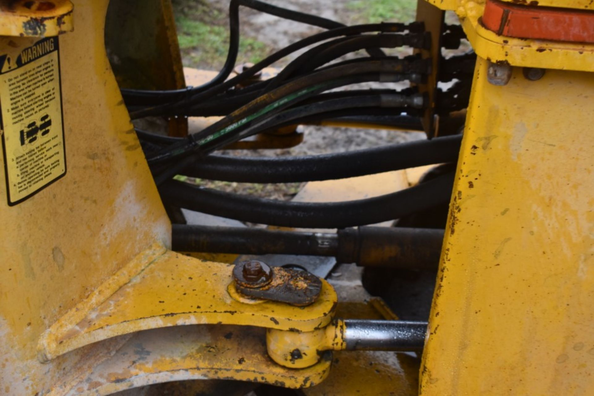 John Deere 644E Articulating Wheel Loader - Image 18 of 54