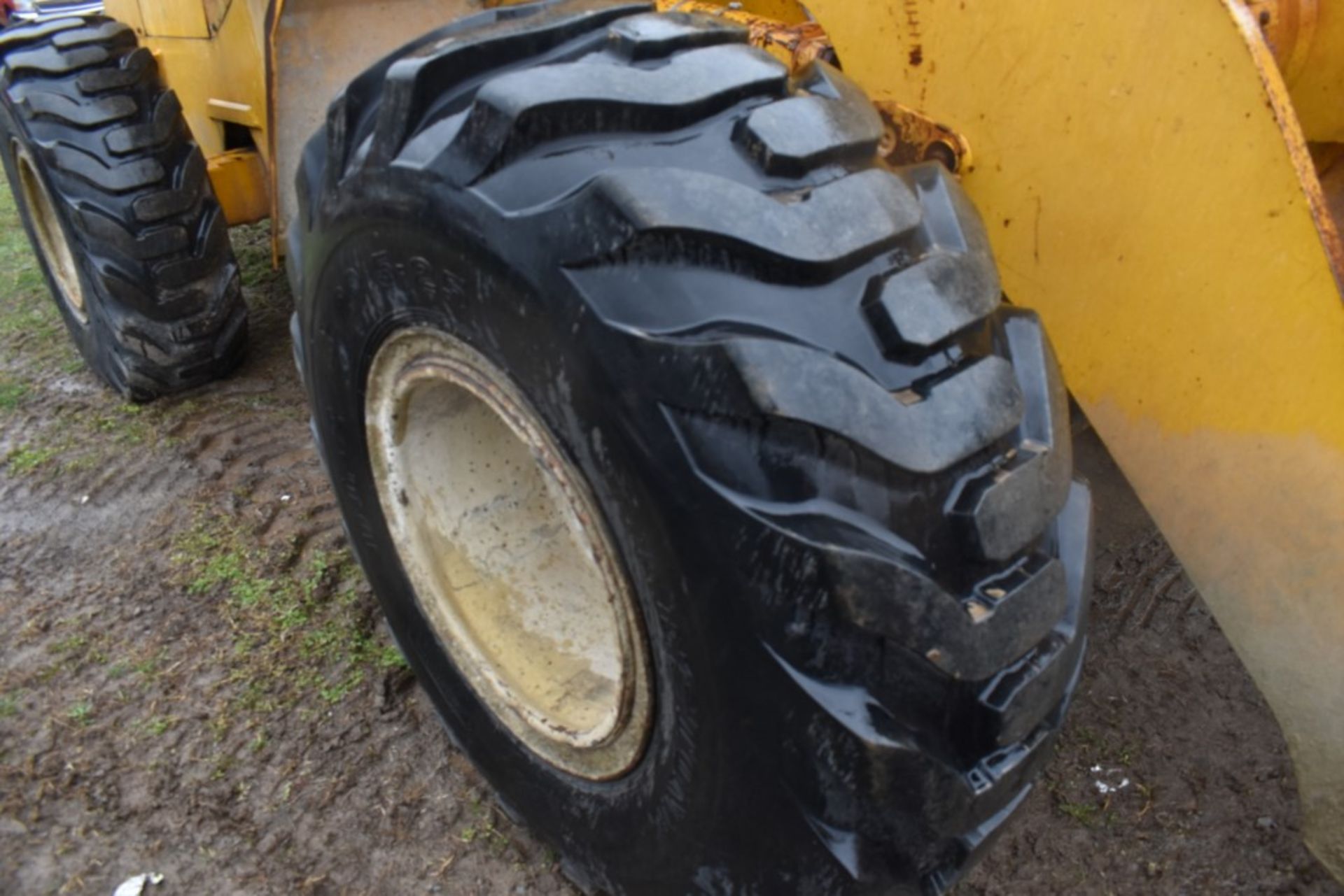 John Deere 644E Articulating Wheel Loader - Image 32 of 54