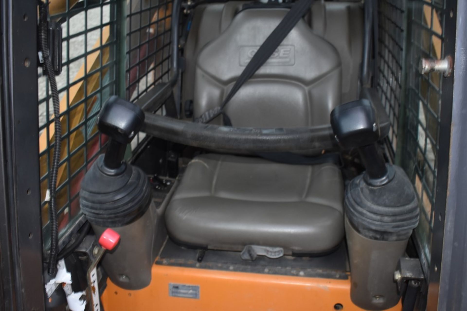 Case 450CT Skid Steer with Tracks - Image 33 of 34