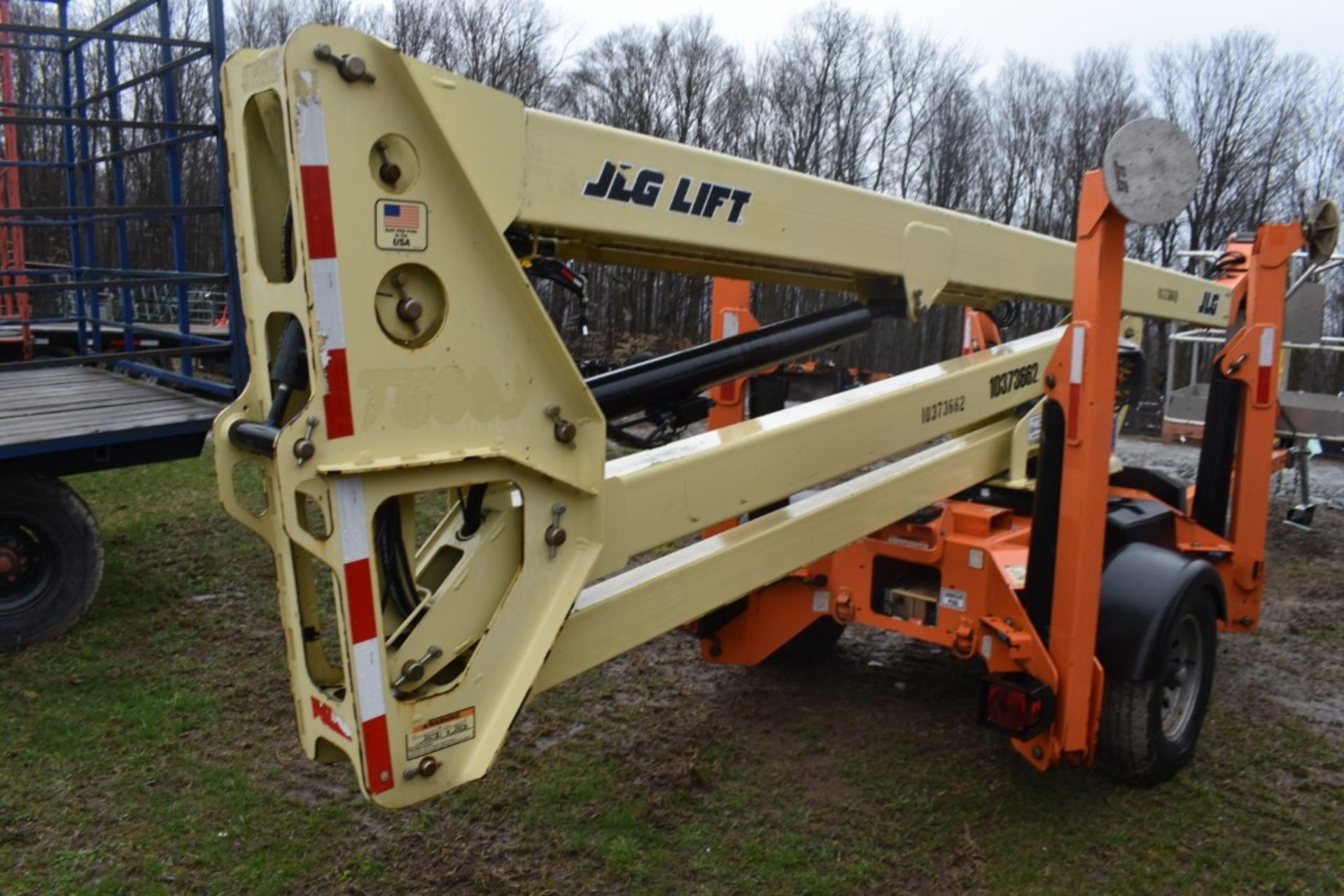 JLG T500J Tow Behind Man Lift - Bild 3 aus 8