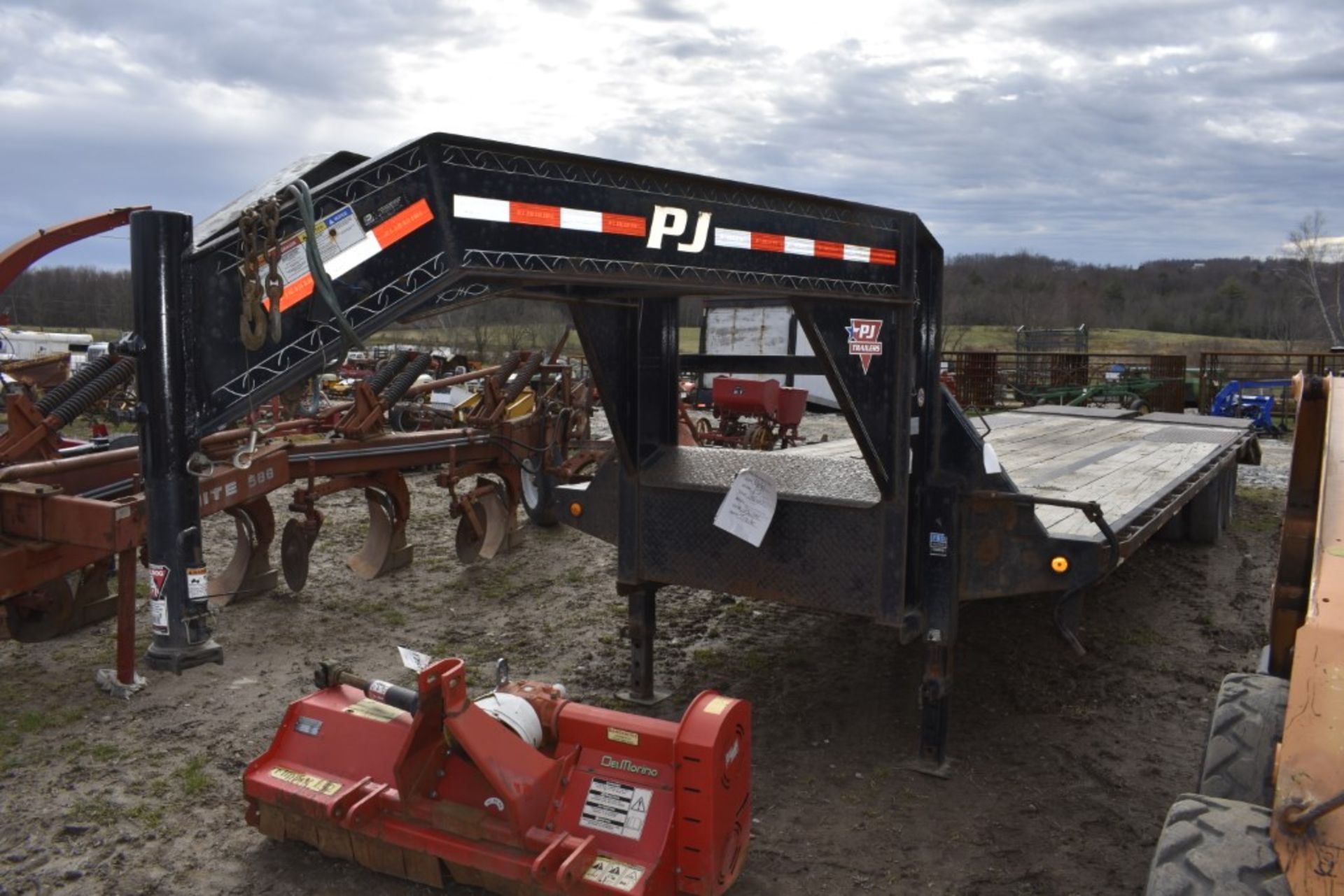 2020 PJ 30' Gooseneck Trailer