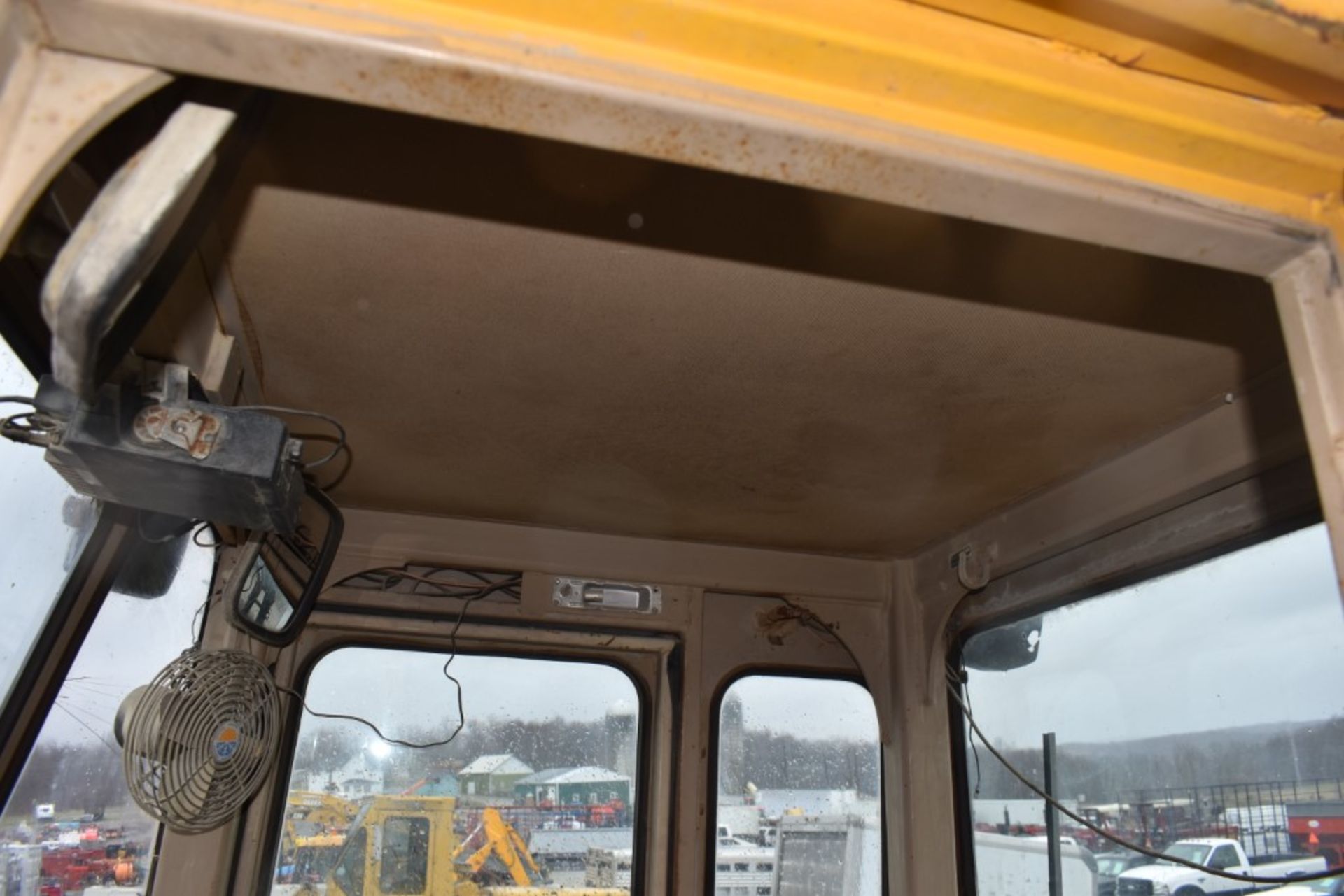 John Deere 644E Articulating Wheel Loader - Image 52 of 54