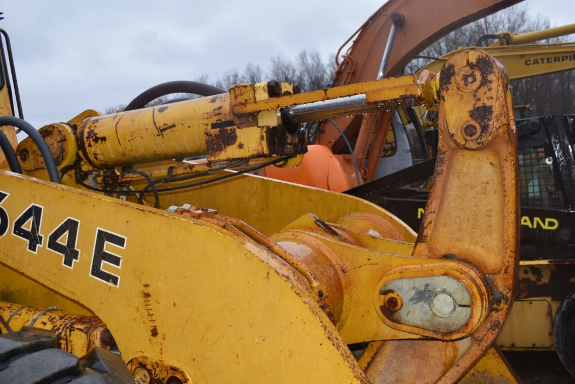 John Deere 644E Articulating Wheel Loader - Image 29 of 54