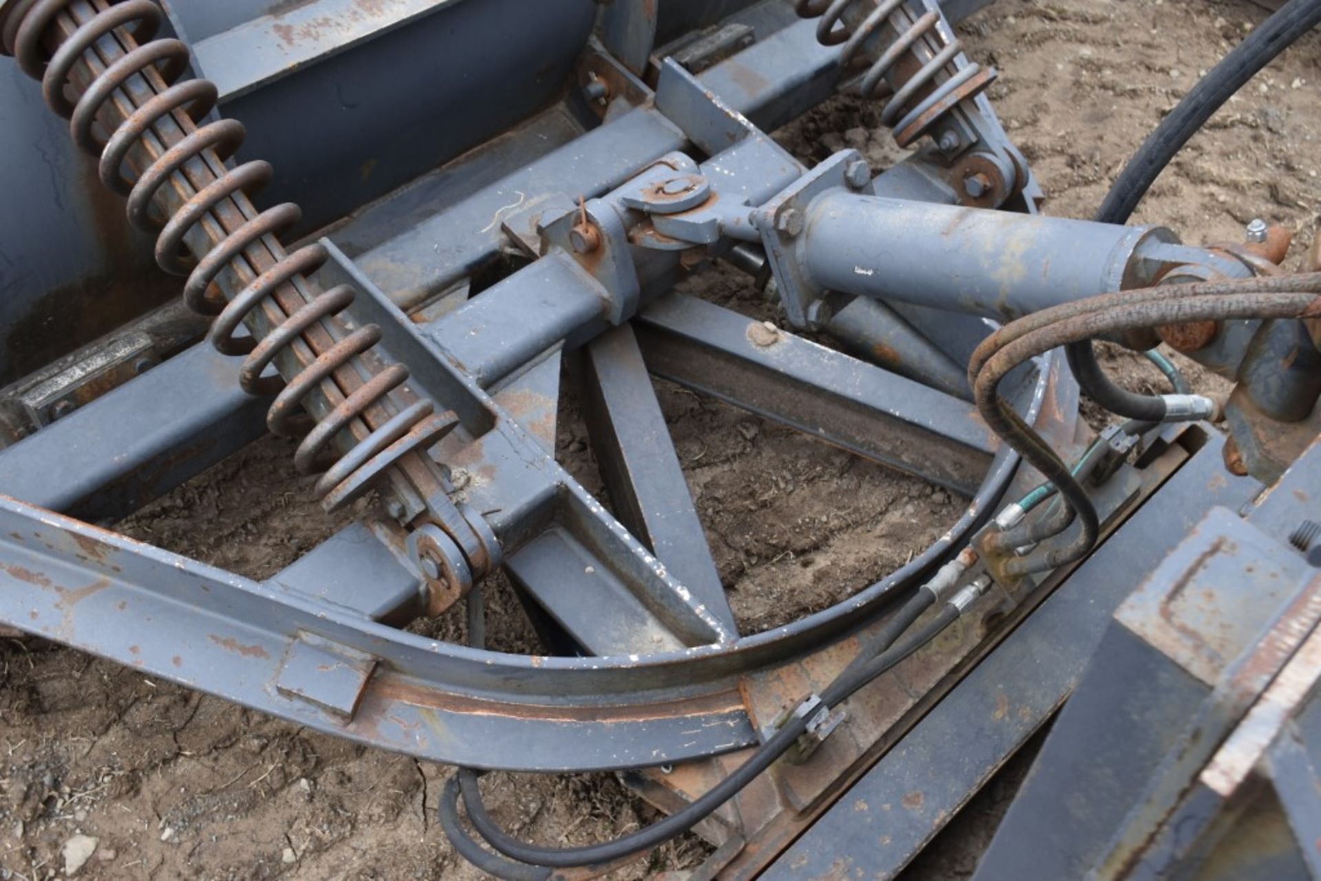 JRB Articulating Loader Blade - Image 8 of 10