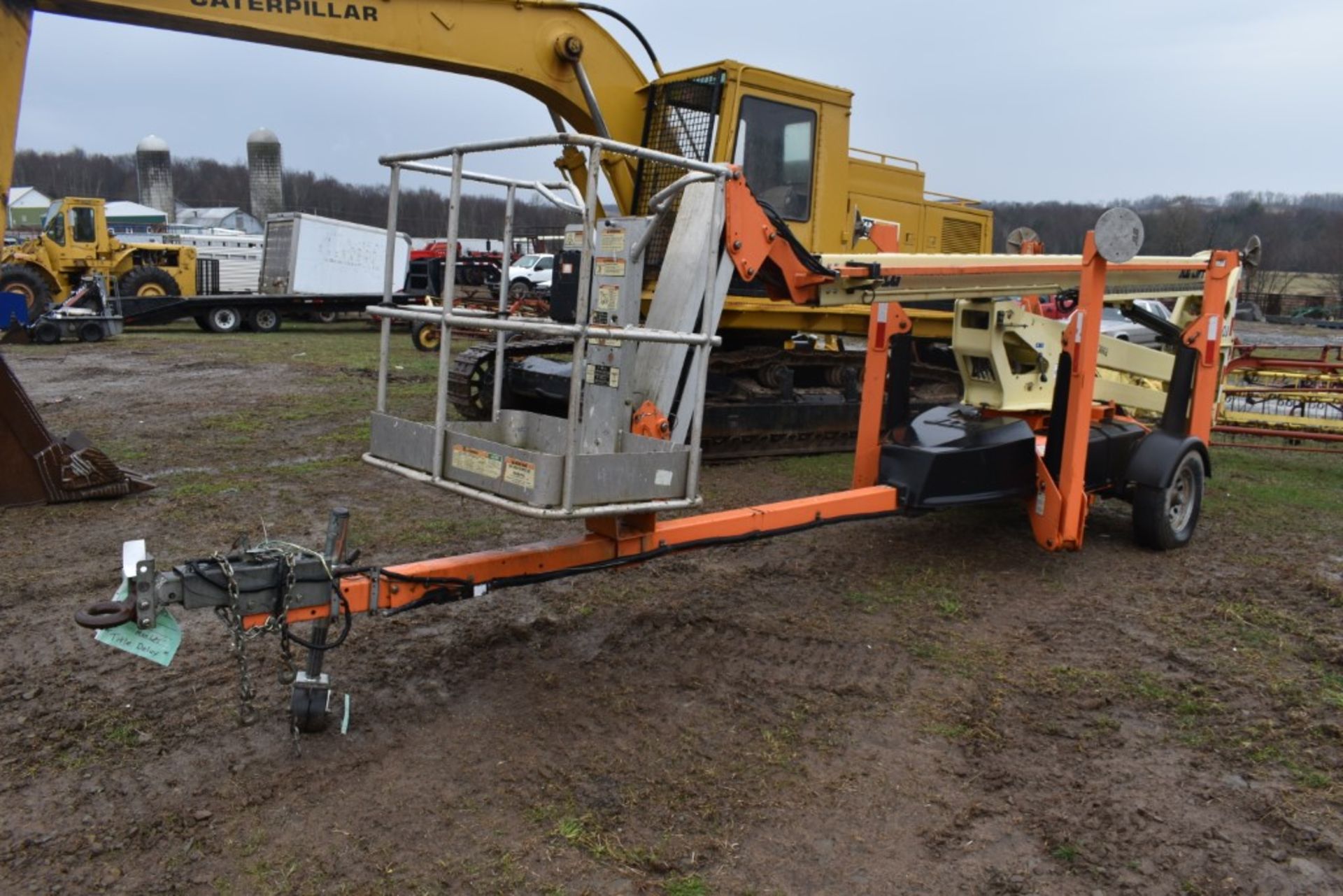 JLG T500J Tow Behind Man Lift