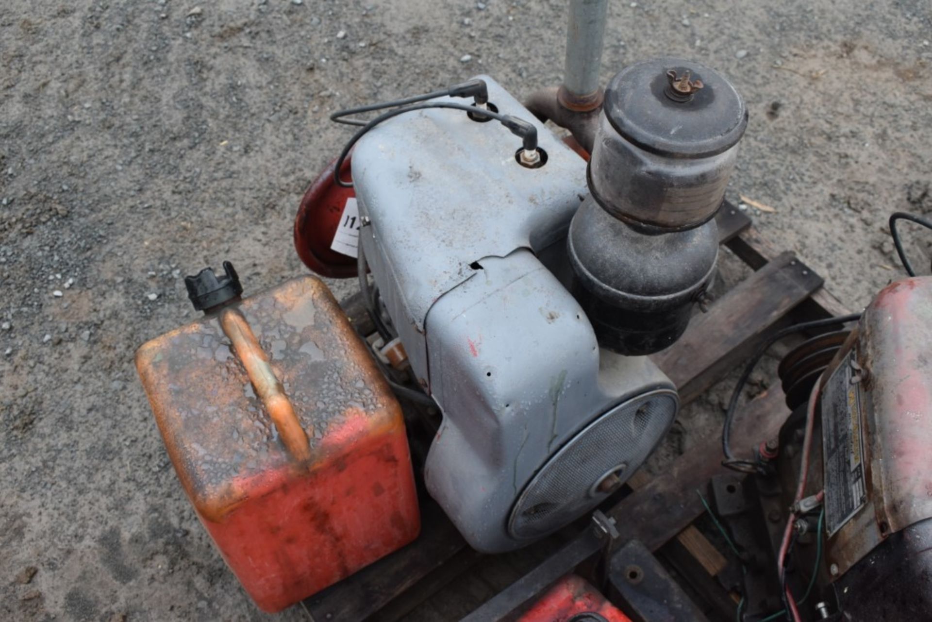 Wisconsin TFD Engine with Gas Tank - Image 3 of 3