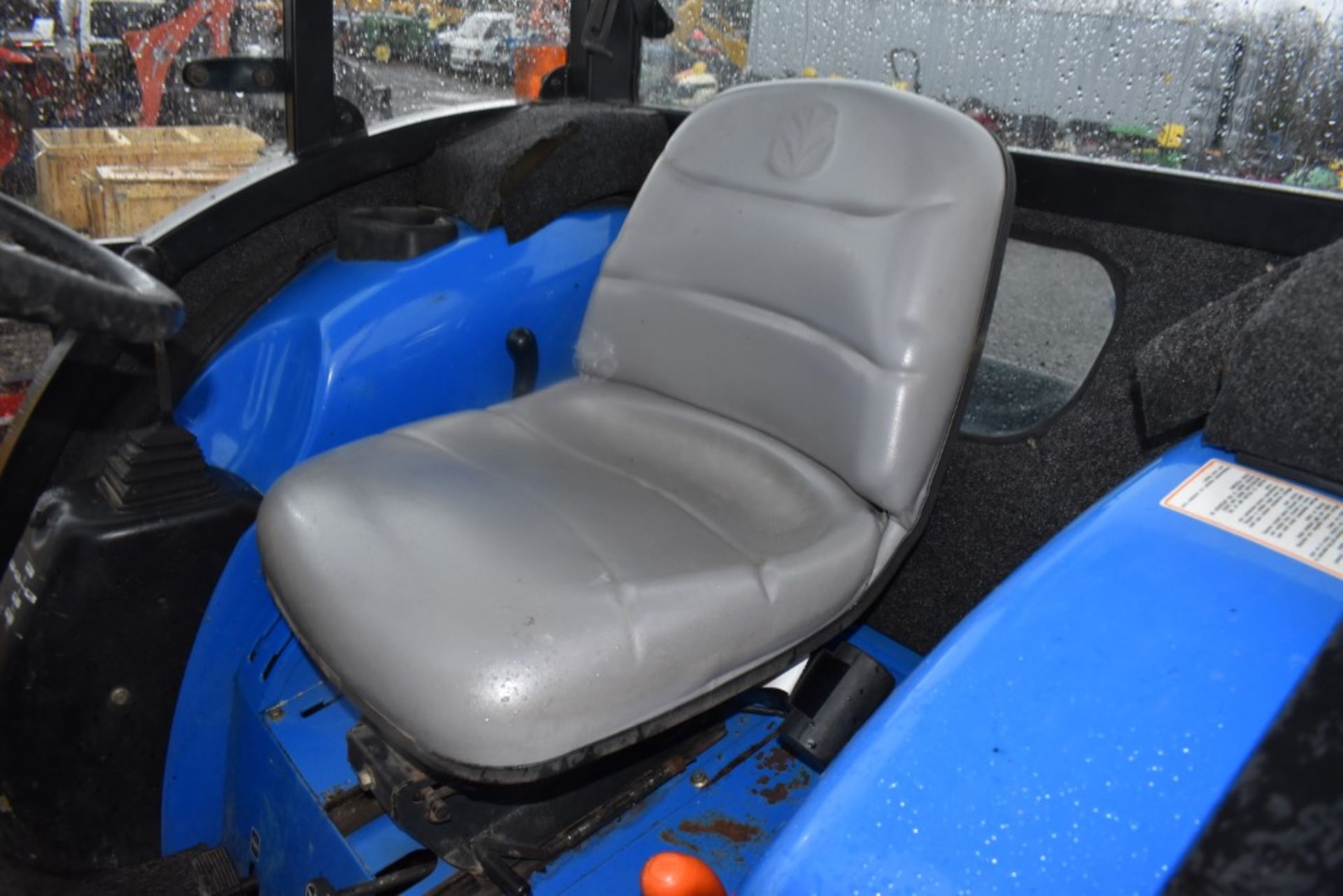 New Holland TC48DA Backhoe Loader Tractor - Image 20 of 23