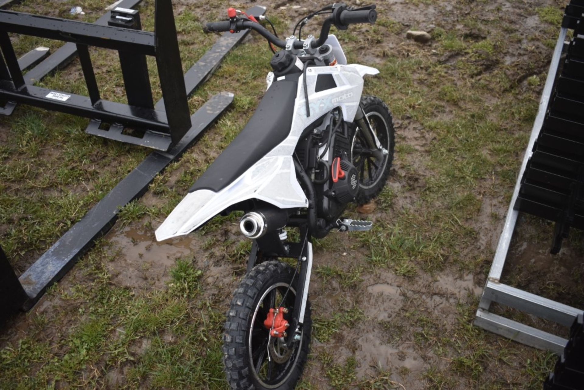 SYX Moto Dirt Bike - Image 4 of 4