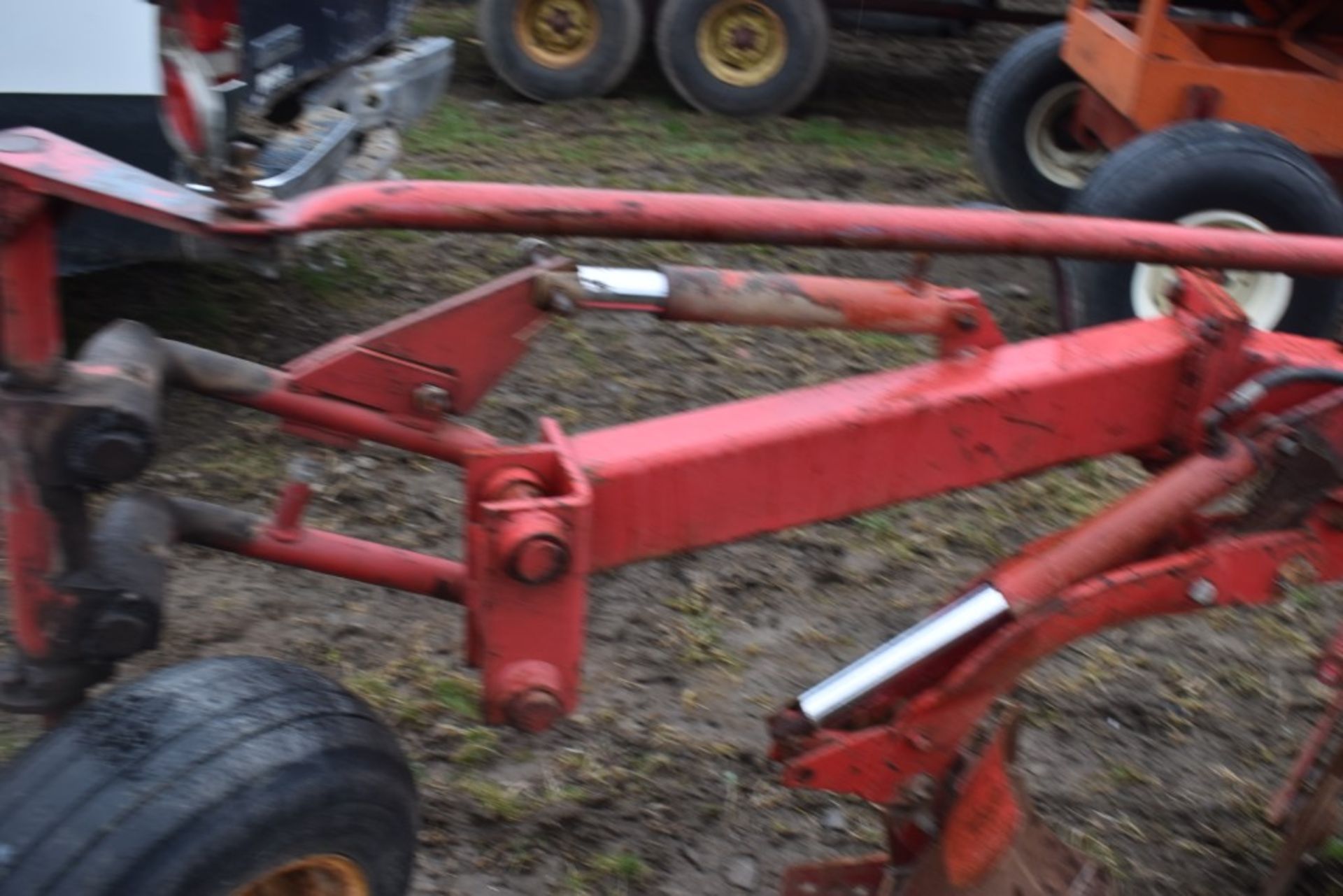 Massey Ferguson 880 5 Bottom 3 Point Plow - Bild 12 aus 18