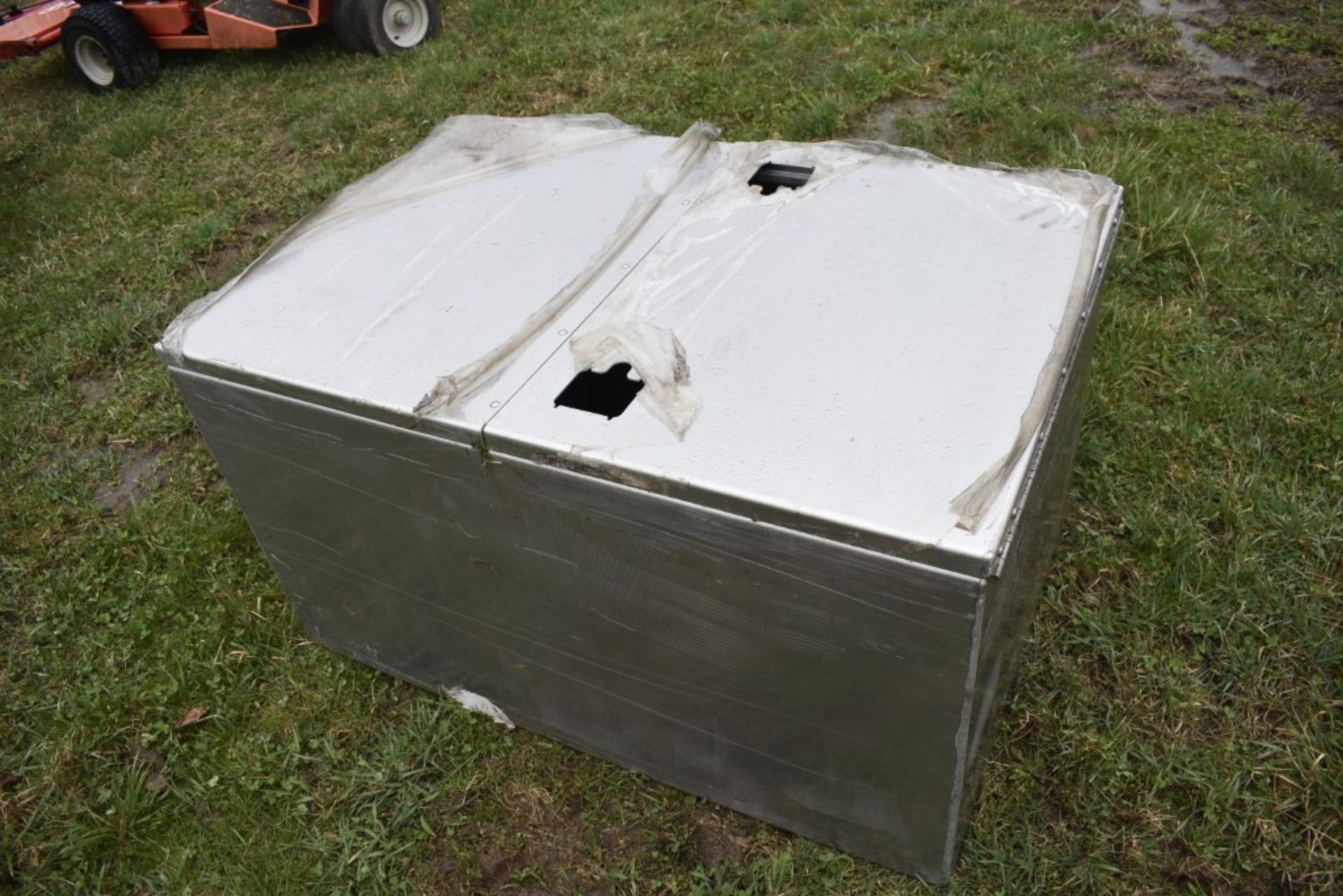 48" x 32" x 27" Aluminum Tool Box