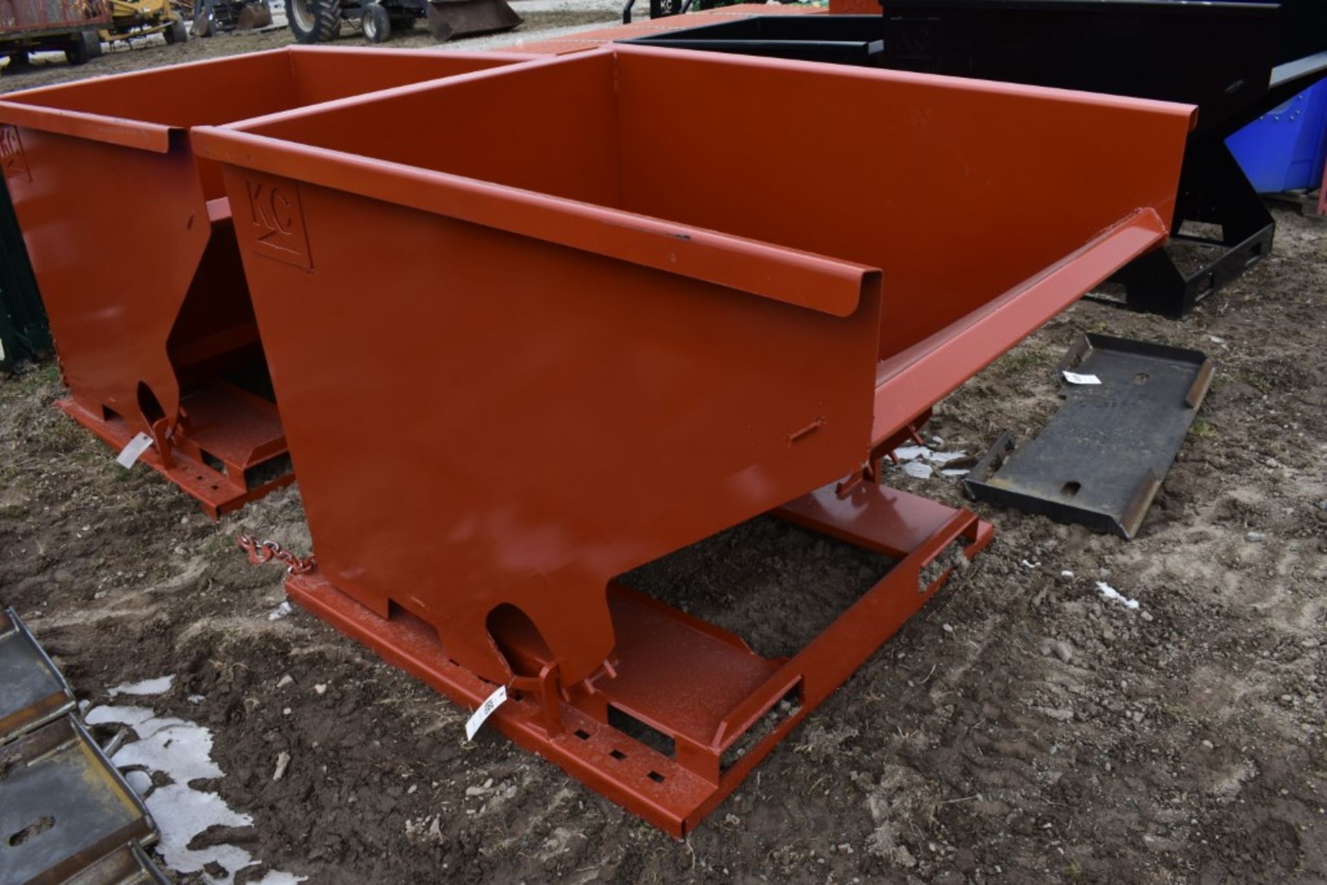 New KC Fork Mounted Self Tipping Dumpster - Bild 2 aus 8