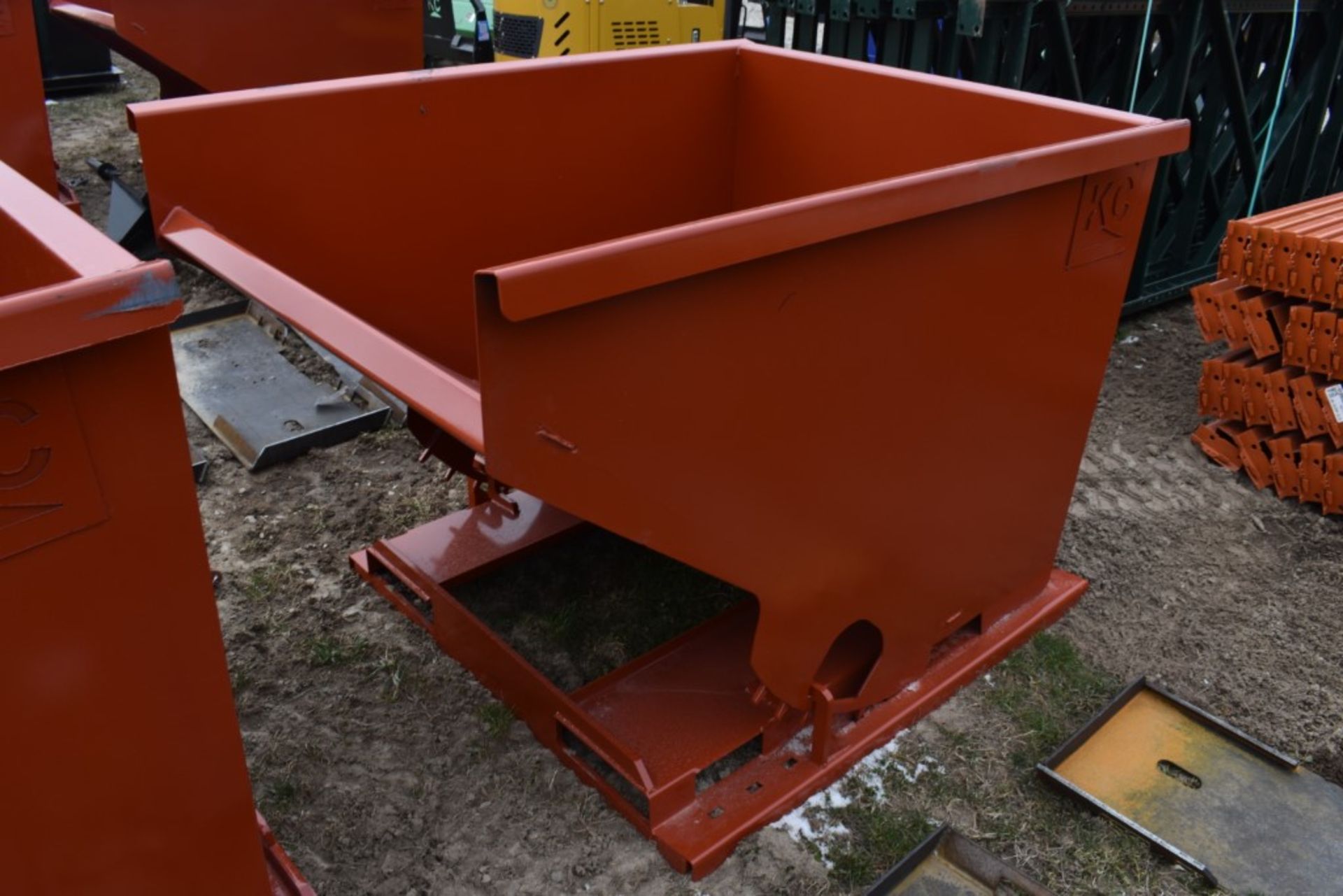 New KC Fork Mounted Self Tipping Dumpster - Bild 2 aus 8