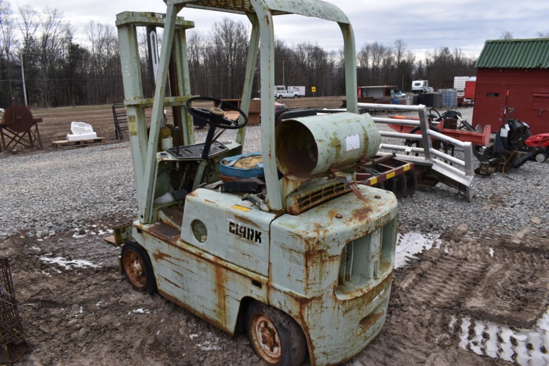 Clark 2 Stage Mast Fork Lift - Image 13 of 24