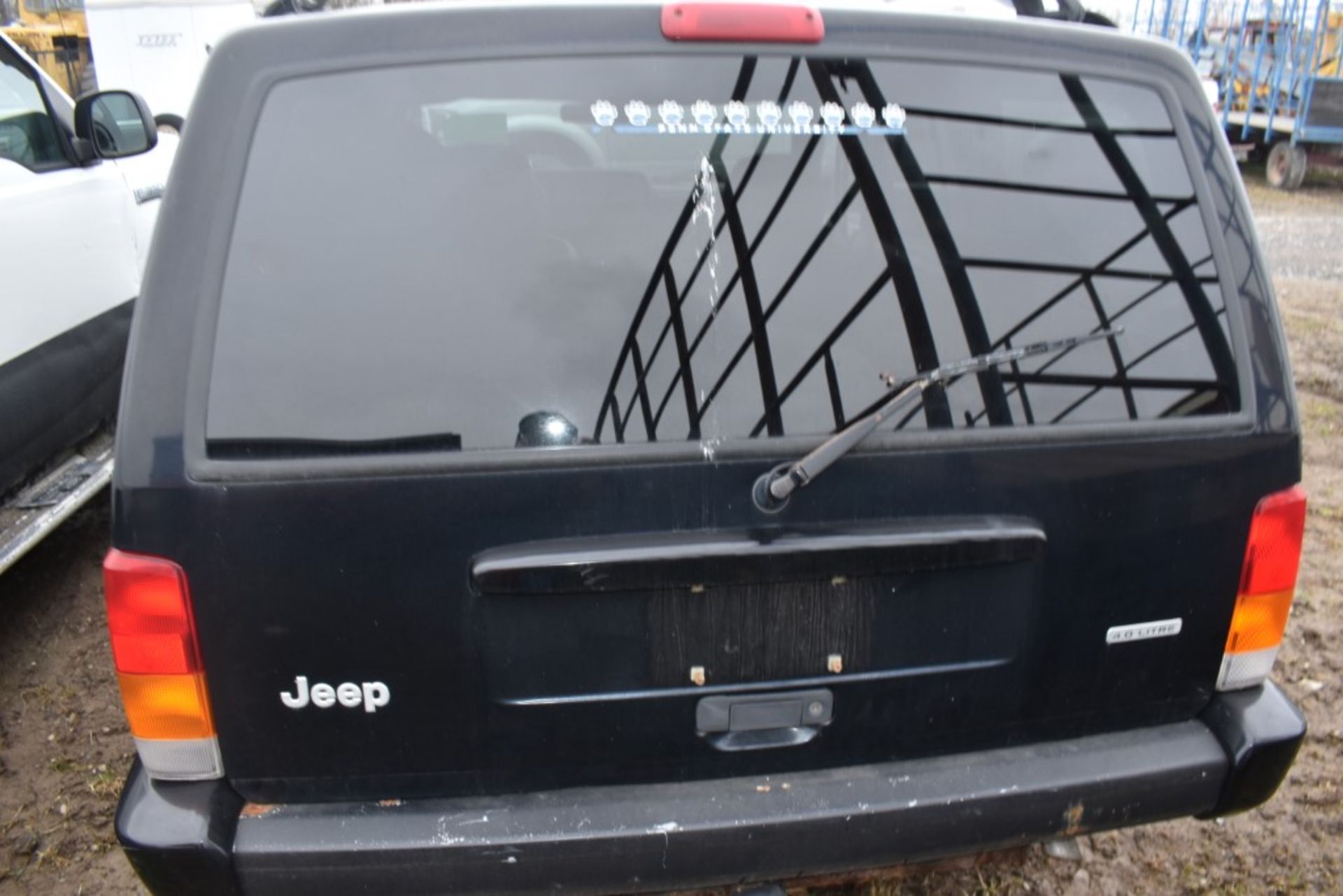 2000 Jeep Cherokee Classic - Image 9 of 30