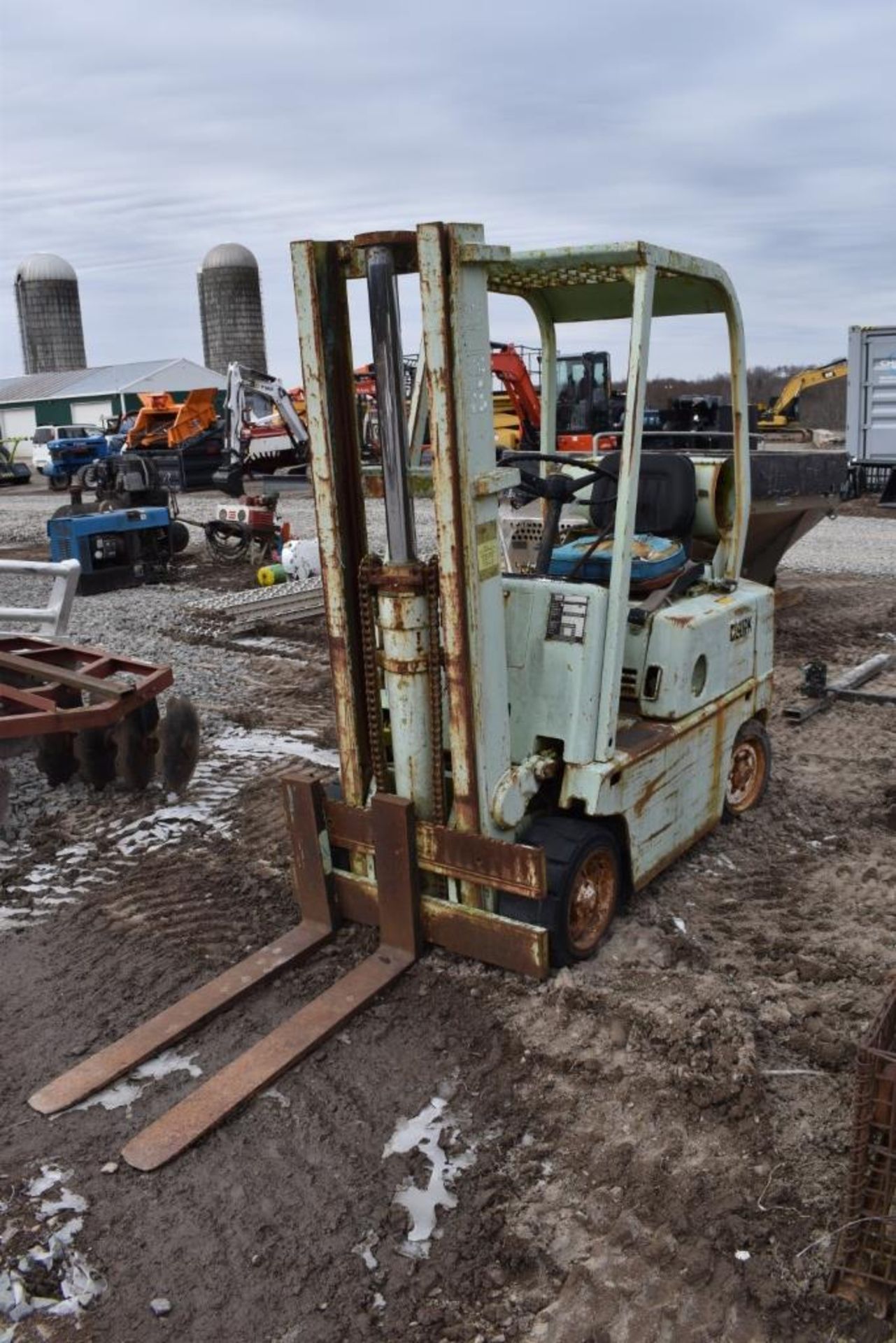 Clark 2 Stage Mast Fork Lift - Image 7 of 24