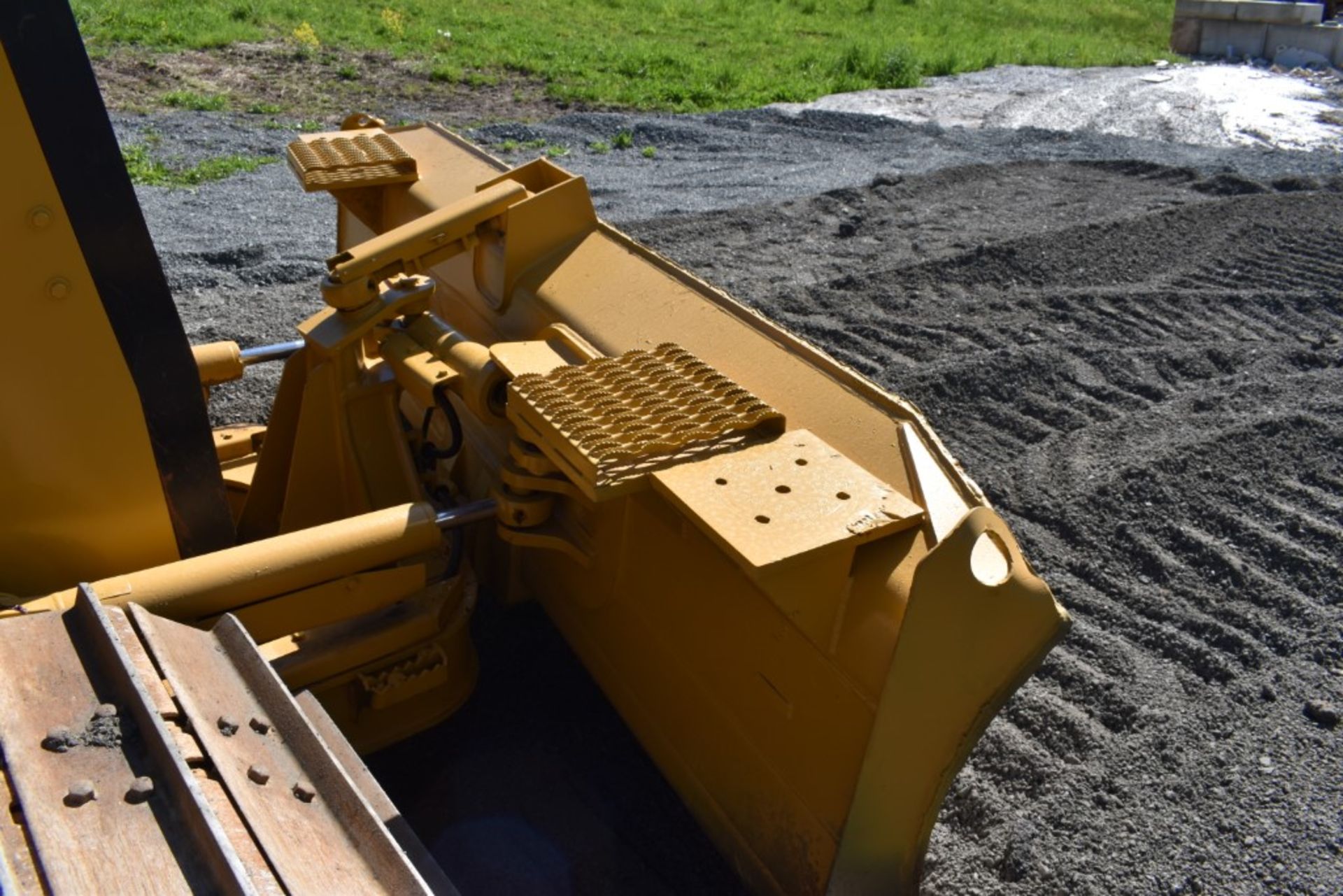 CAT D5K LGP Dozer 5913 Hours, Runs and Operates, Enclosed Cab, Heat and AC, Air Ride Seat, GPS - Image 15 of 29