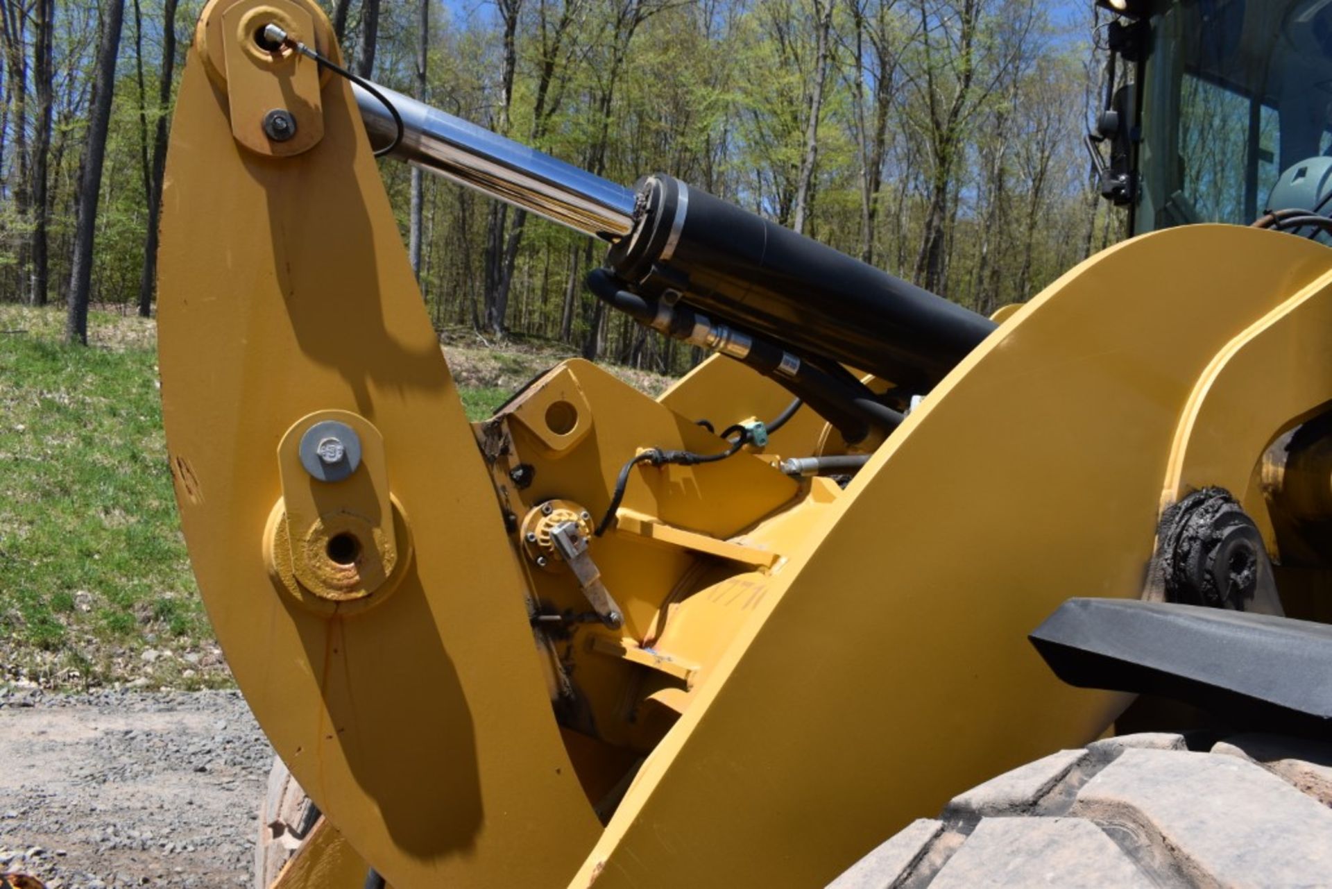 2018 CAT 930M Articulating Wheel Loader 2511 Hours, Runs and Operates, CAT 100" Bucket, Auxiliary - Image 12 of 34