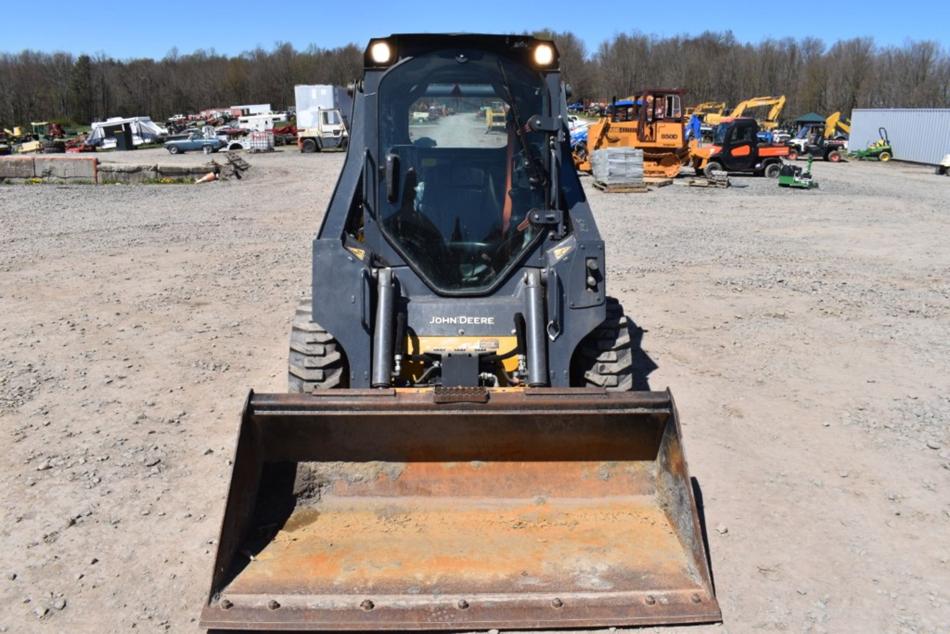 John Deere 318G Skid Steer 691 Hours, Runs and Operates, Hydraulic Quick Attach, JD Worksite Pro 66" - Image 2 of 18