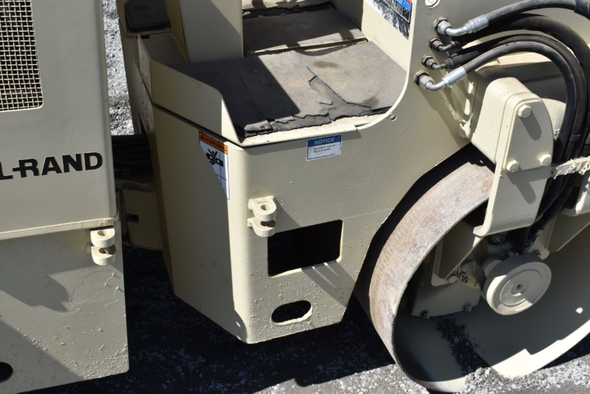 Ingersoll Rand DD-24 Vibratory Double Drum Roller 2054 Hours, Runs and Operates, 47" Drums, ROPS, - Image 8 of 15