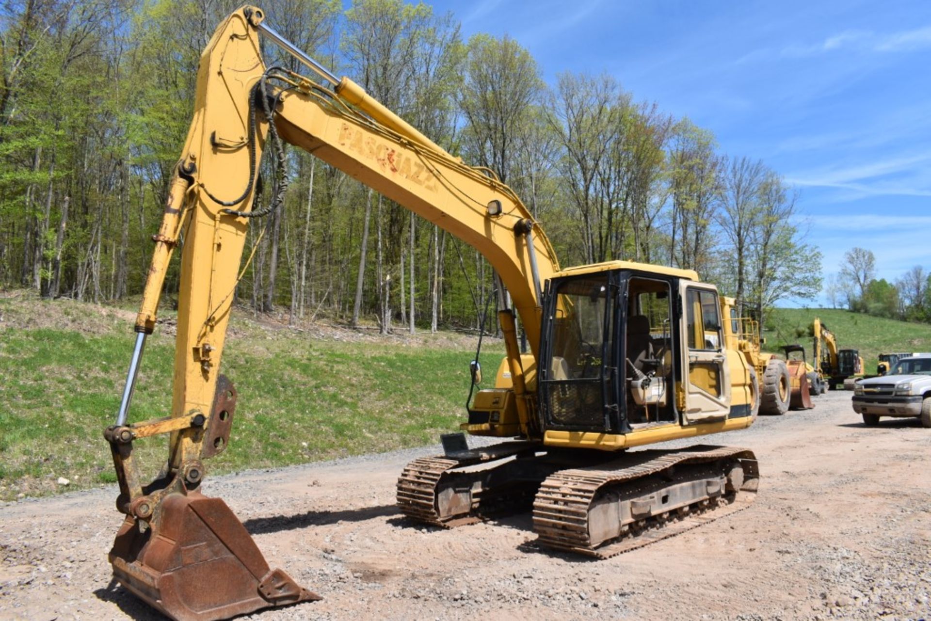 CAT 312B Excavator 11114 Hours, Runs and Operates, 48" Bucket, Auxiliary Hydraulics, Quick Coupler
