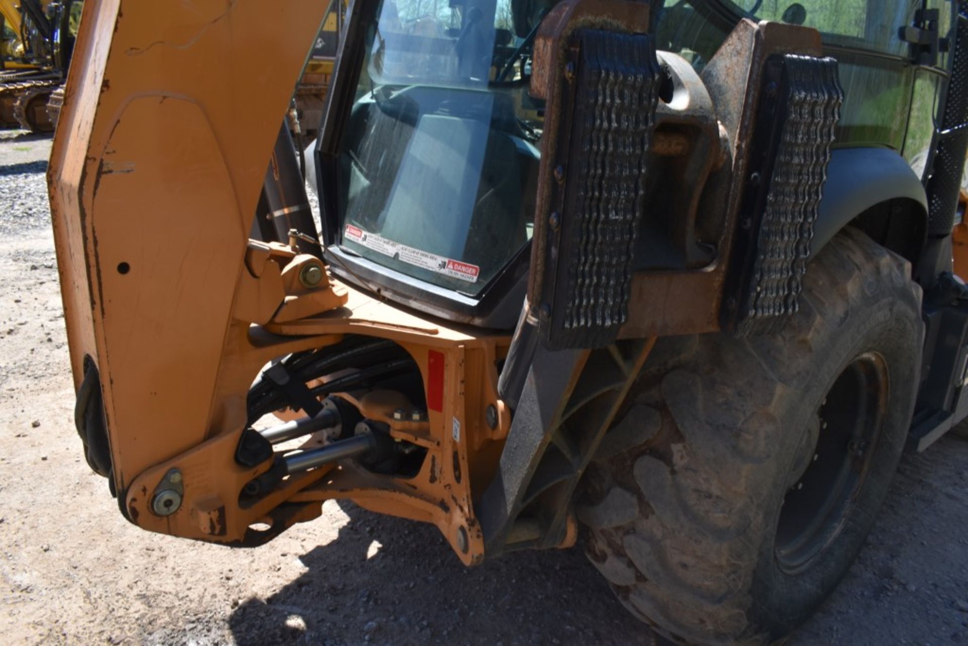 2019 Case 580 Super N Back Hoe 2271 Hours, Runs and Operates, 82" Bucket, Extendahoe, 12" Bucket, - Image 24 of 37