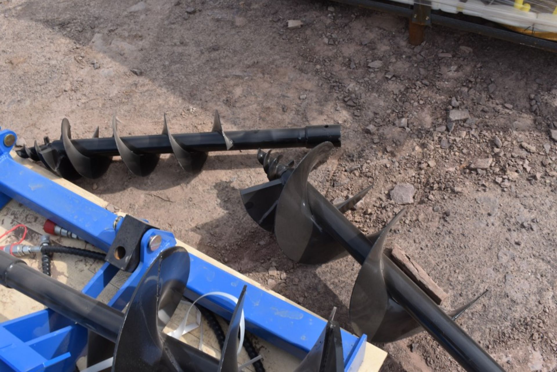 Giyi Quick Attach Post Hole Digger New, With 16", 12" and 8" Augers - Image 4 of 4