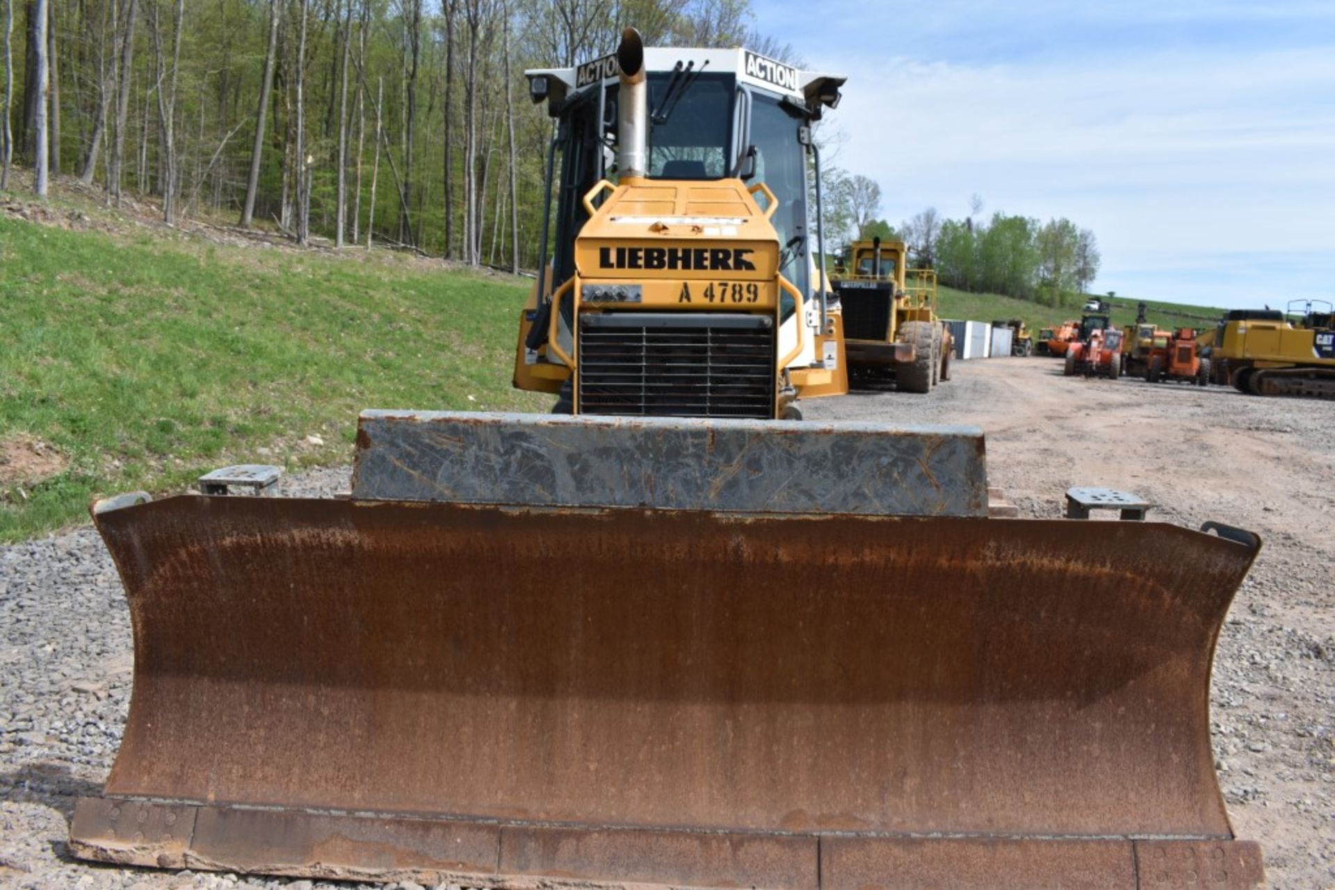 2018 Liebherr PR 716 LGP Dozer 2058 Hours, Runs and Operates, 140" 6 Way Blade, 30" Tracks, Enclosed - Image 2 of 33