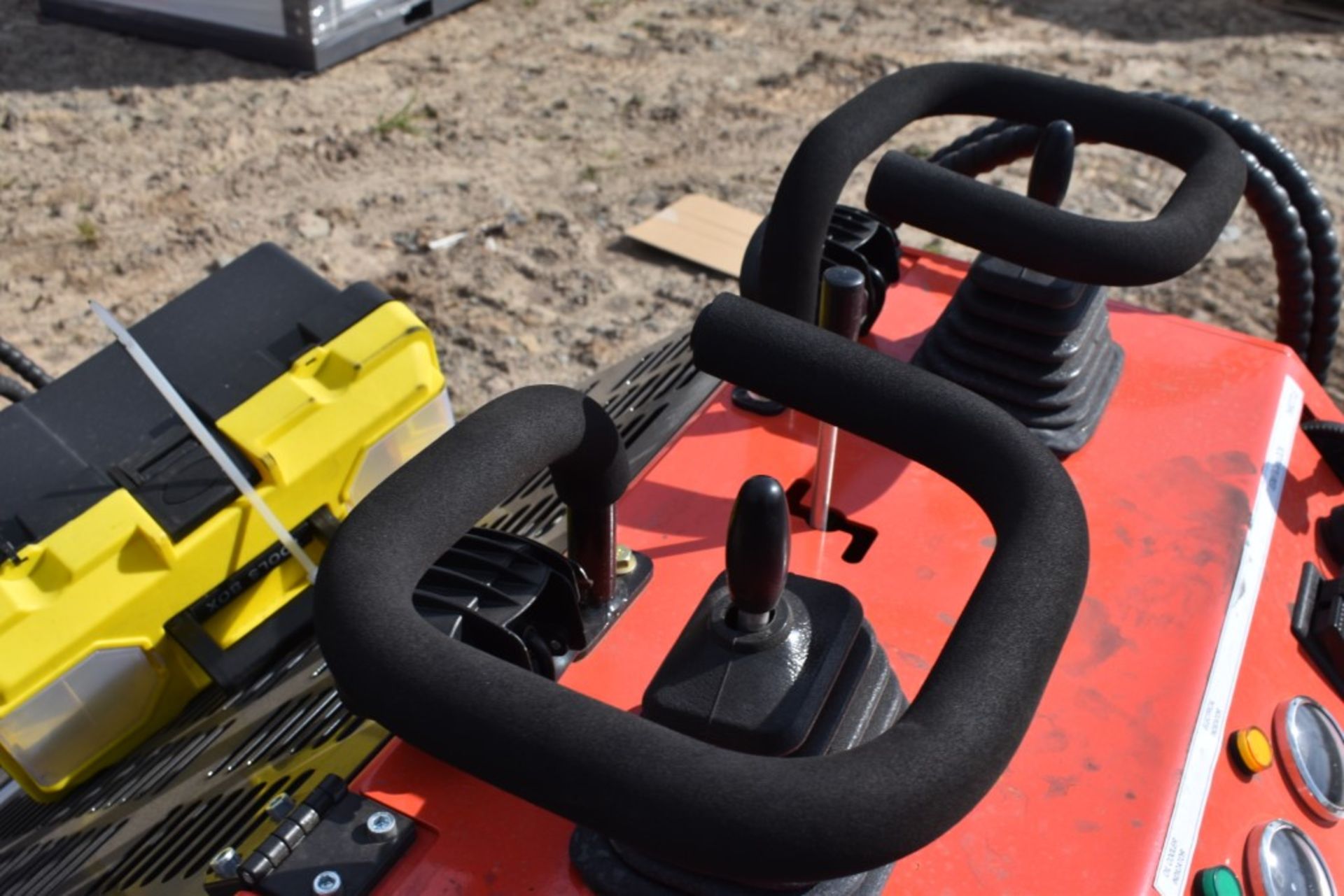 AGT Industrial LRT23 Skid Steer with Tracks Be Sure to Check Fluids, New, Mechanical Mini Quick - Image 8 of 10