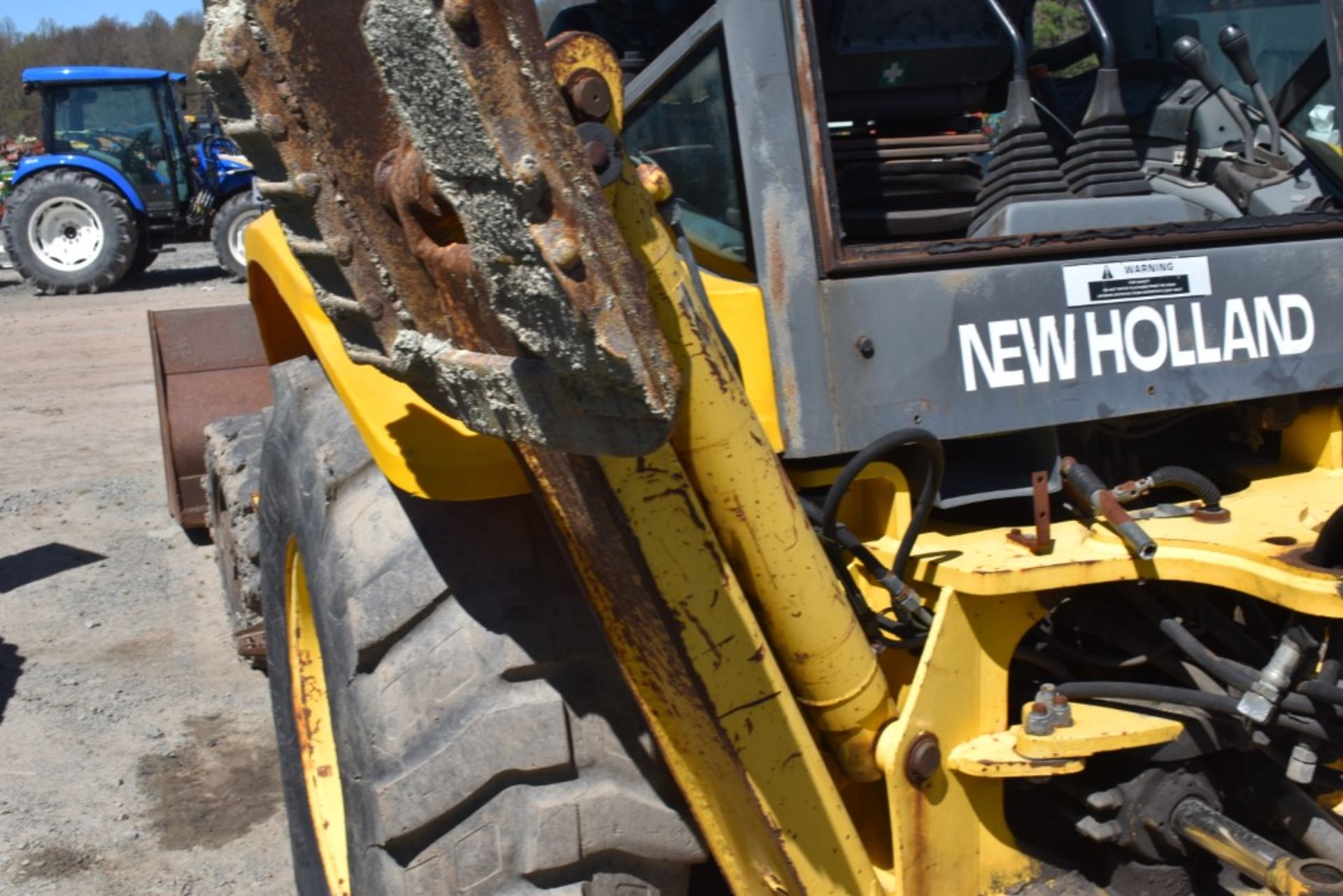 New Holland LB75B Backhoe 8052 Hours, Runs and Operates, 88" Bucket, 4WD, Outriggers, No Backhoe, - Image 8 of 24