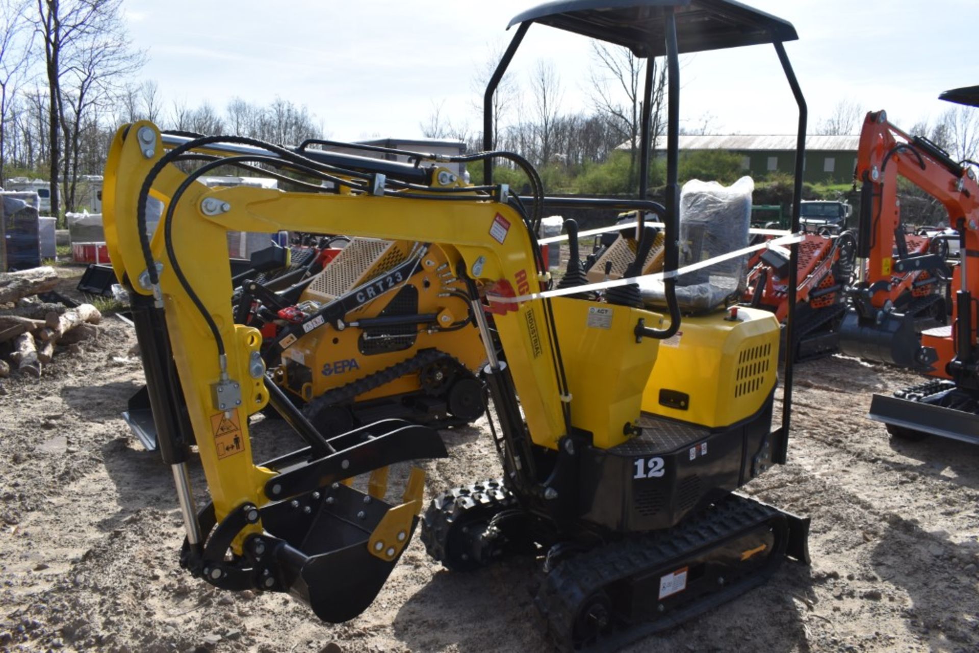 AGT Industrial KAT12R Mini Excavator Be Sure to Check Fluids, New, 16" Bucket, Auxiliary Hydraulics, - Image 2 of 12