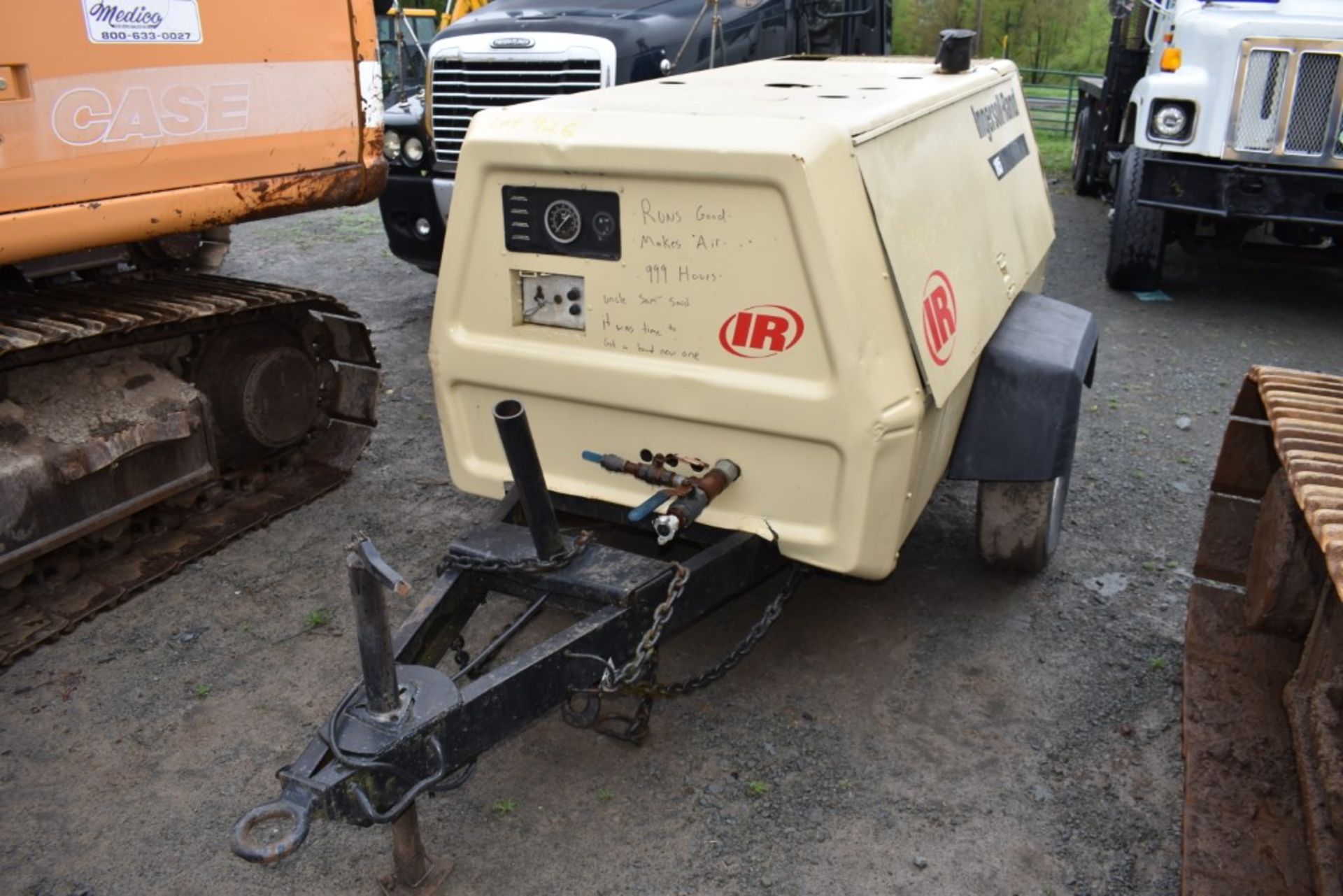 Ingersoll Rand 185 Air Compressor 999 Hours, Runs and Operates, Deutz 3 Cylinder Diesel Engine - Image 2 of 6